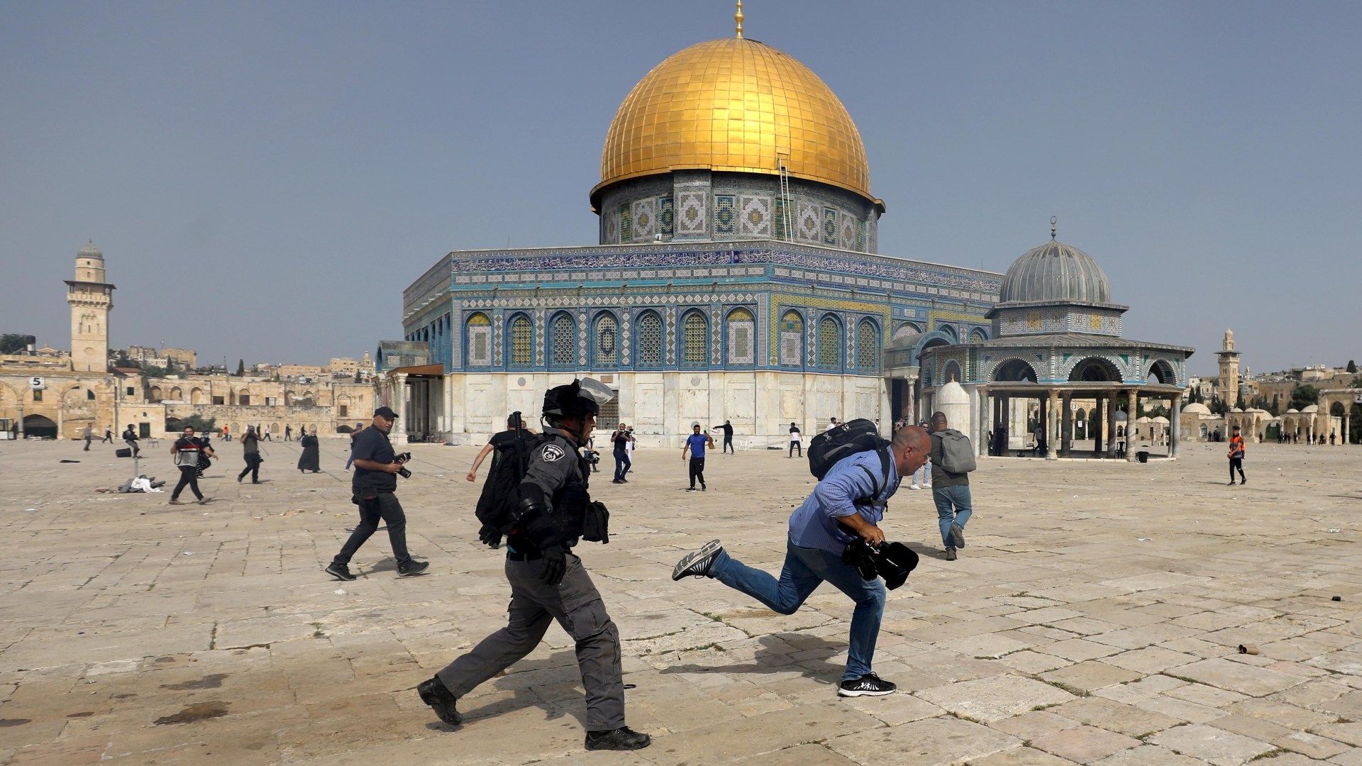 1920x1080 In Picture: Israeli Forces Storm Al Aqsa Compound. Israel Palestine Conflict News