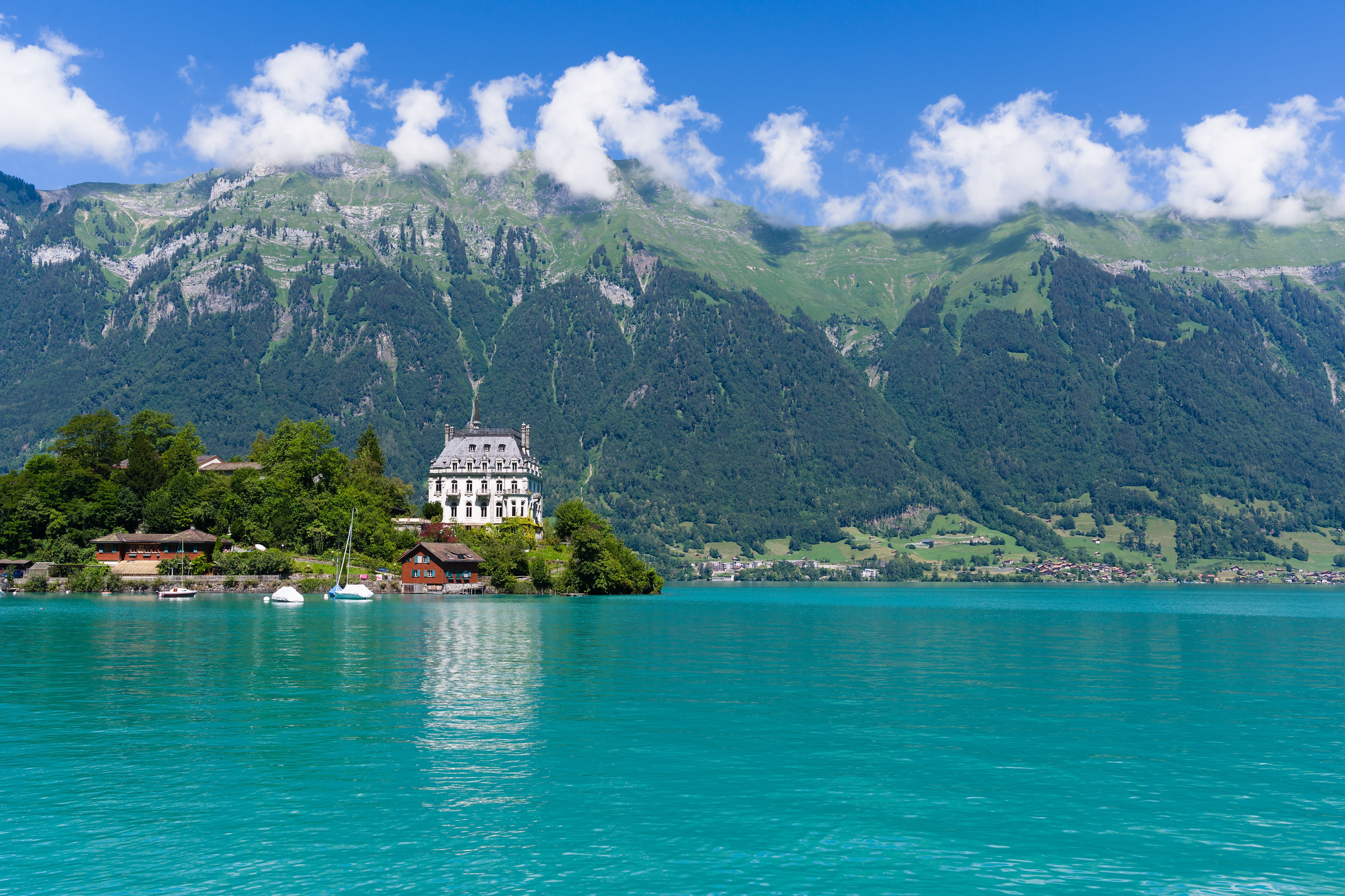 5773x3846 Beautiful Iseltwald Castle on Lake Brienz · Free