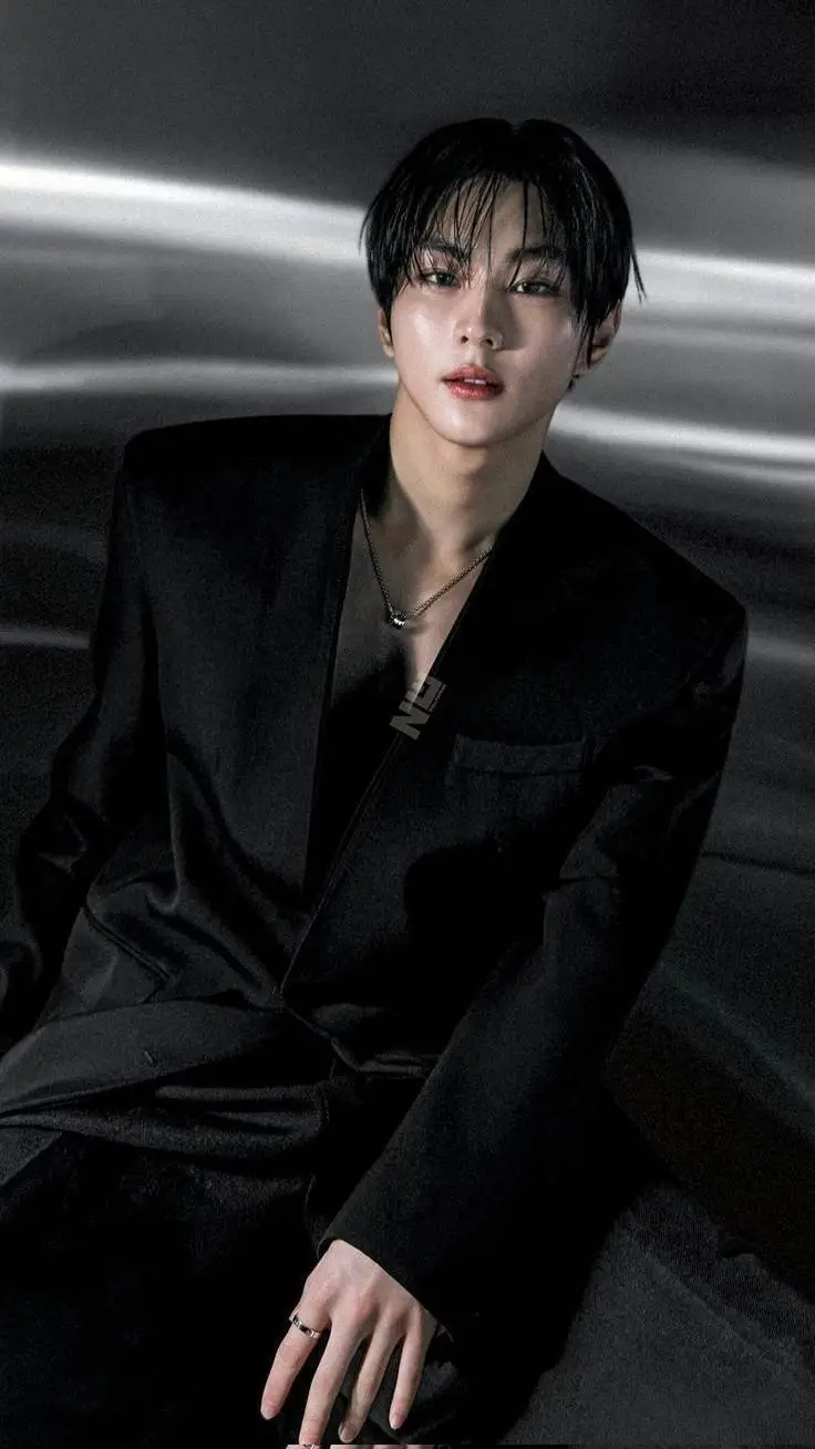 736x1309 Talkie Profile Jungwon (ENHYPEN)