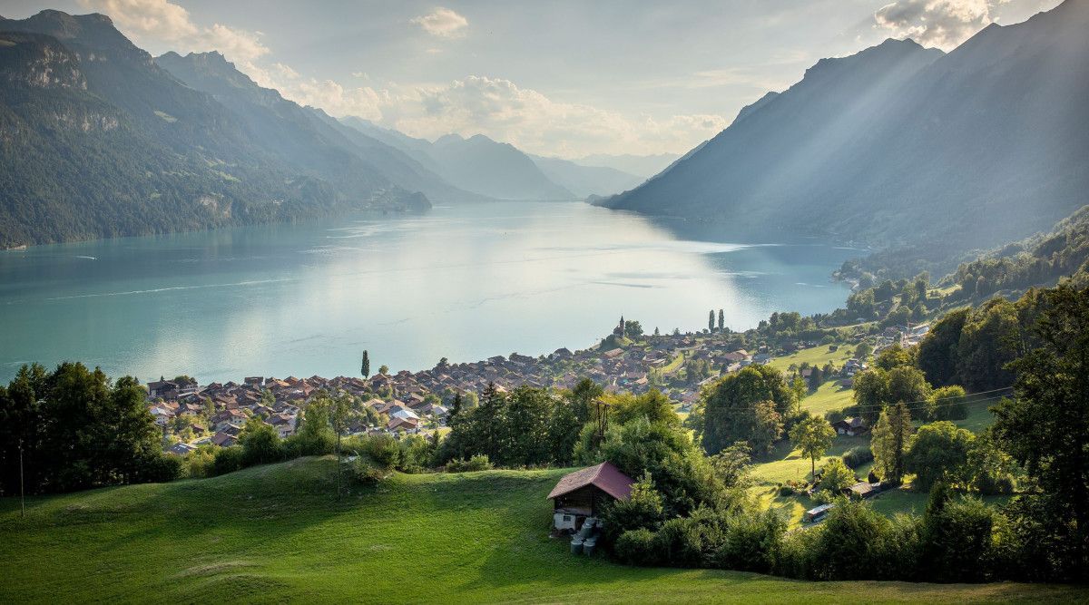 1200x667 Brienz and region. Hotel Weisses Kreuz