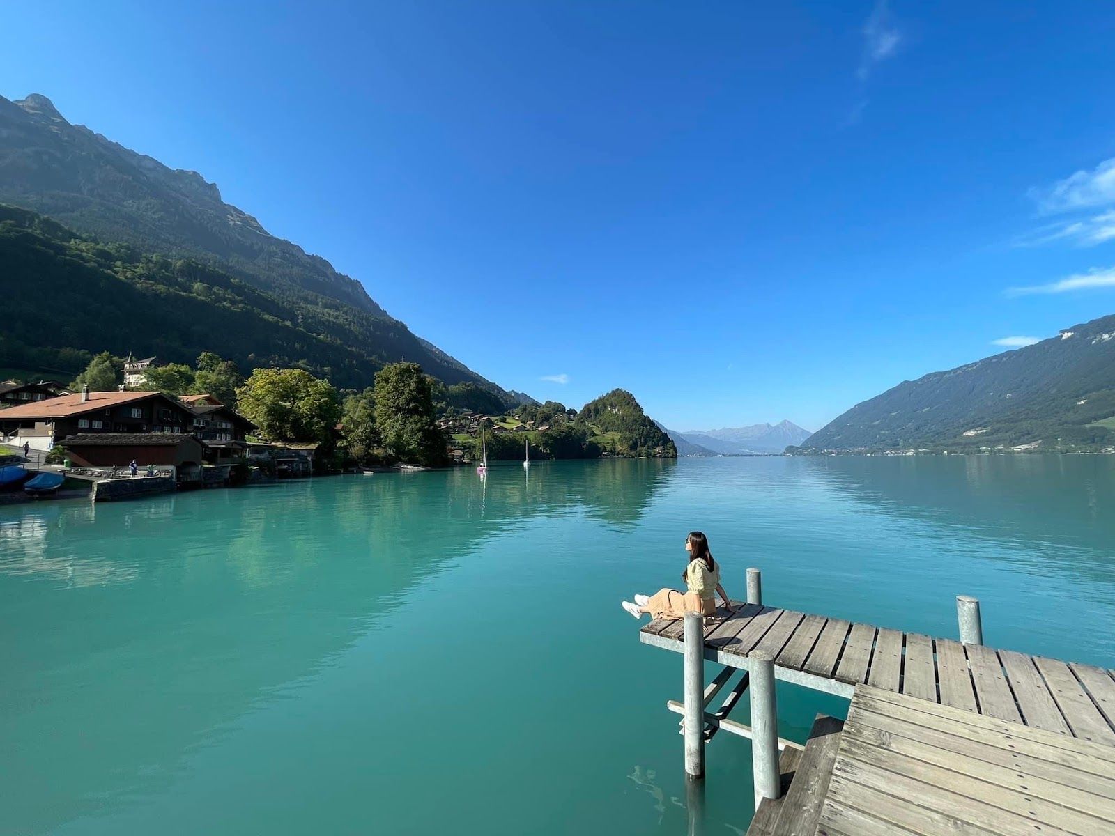 1600x1200 Lake Brienz