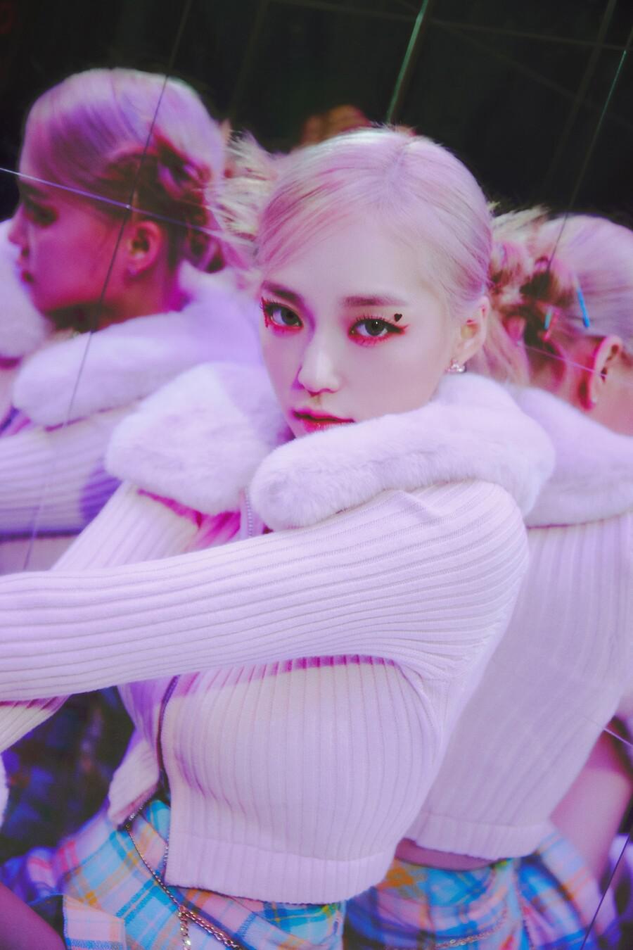 900x1350 Yeeun The 1st Single Album [The Beginning] Concept Photo B Cut