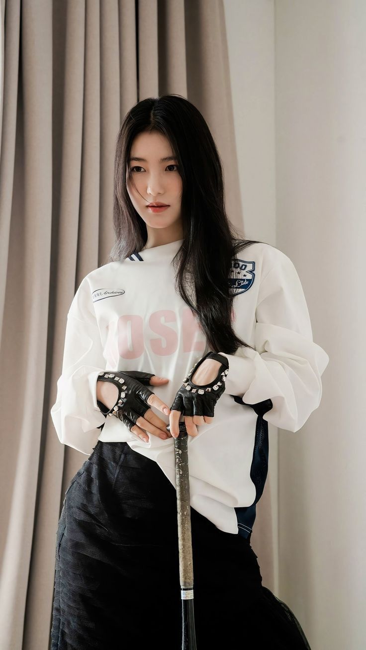 736x1307 SHIN YE EUN