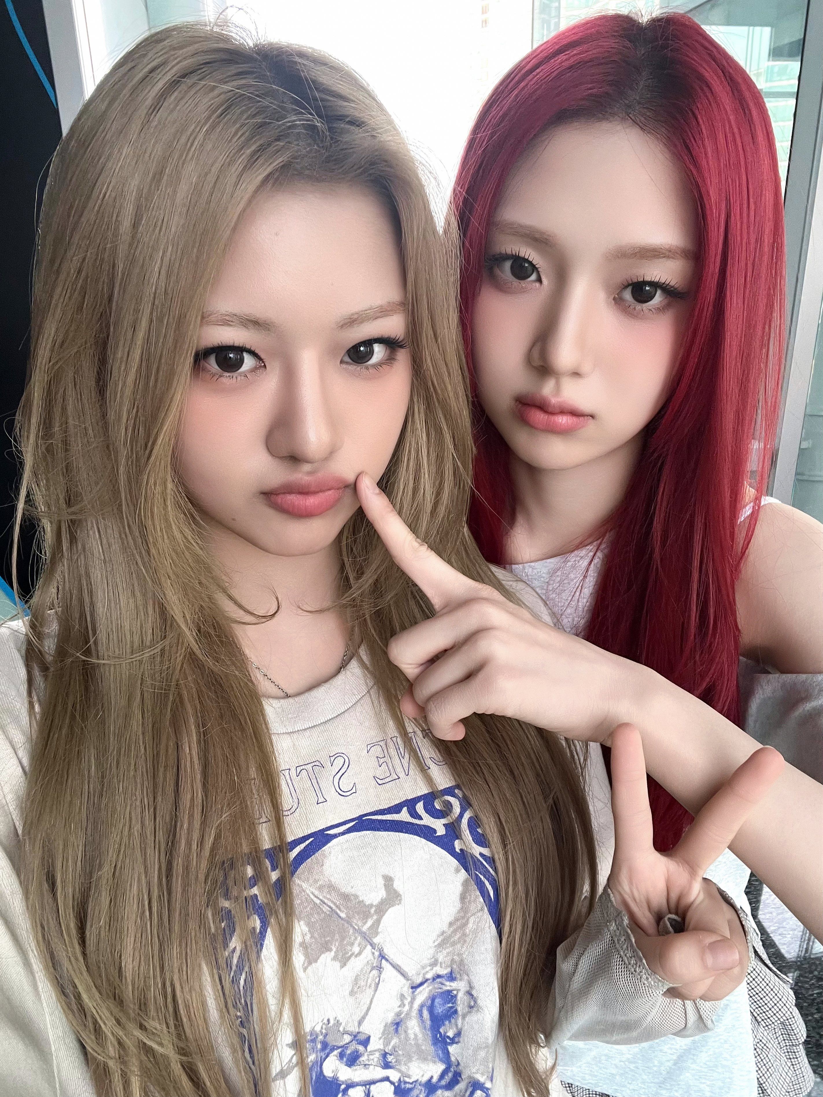 2846x3794 UNCHILD Twitter Update and Yeeun