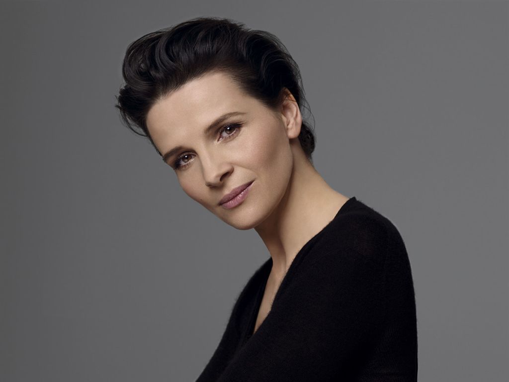 1024x768 Juliette Binoche Wallpaper