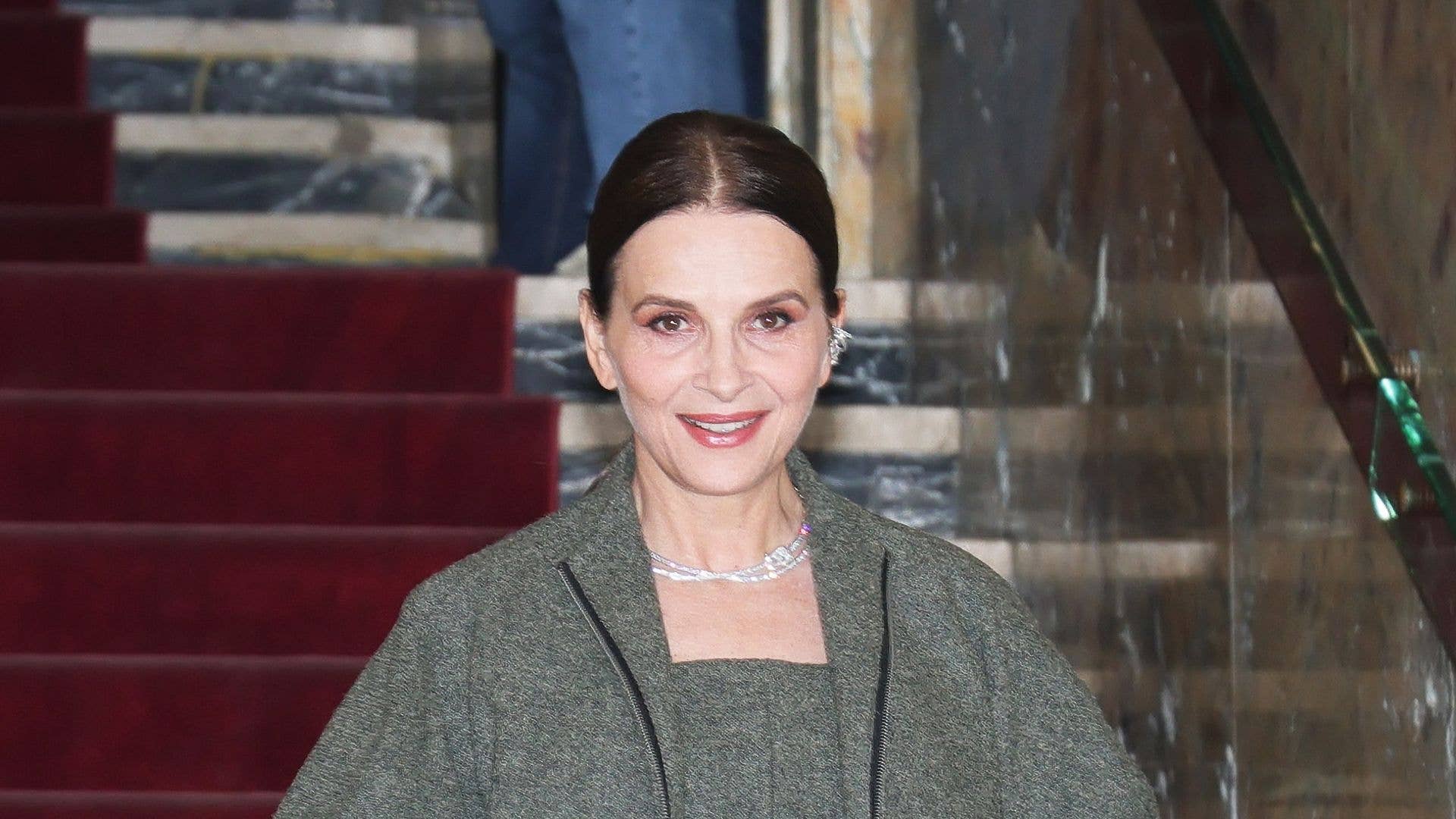 1920x1080 Juliette Binoche, Stuns With Glowing Appearance During Star Studded Night Out