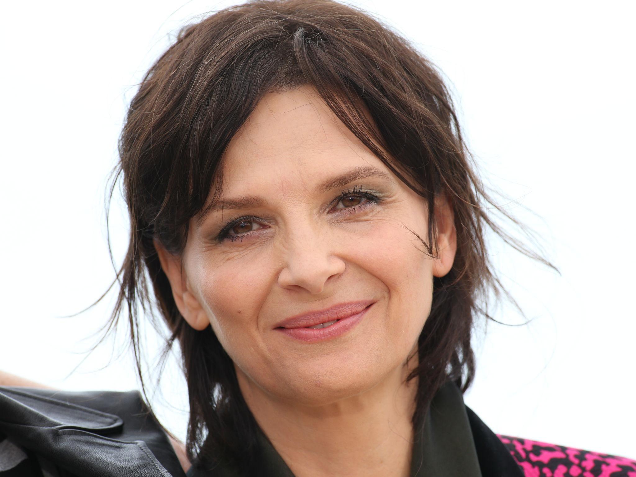 2048x1536 Juliette Binoche: 'I'm not scared to be more and more ridiculous'