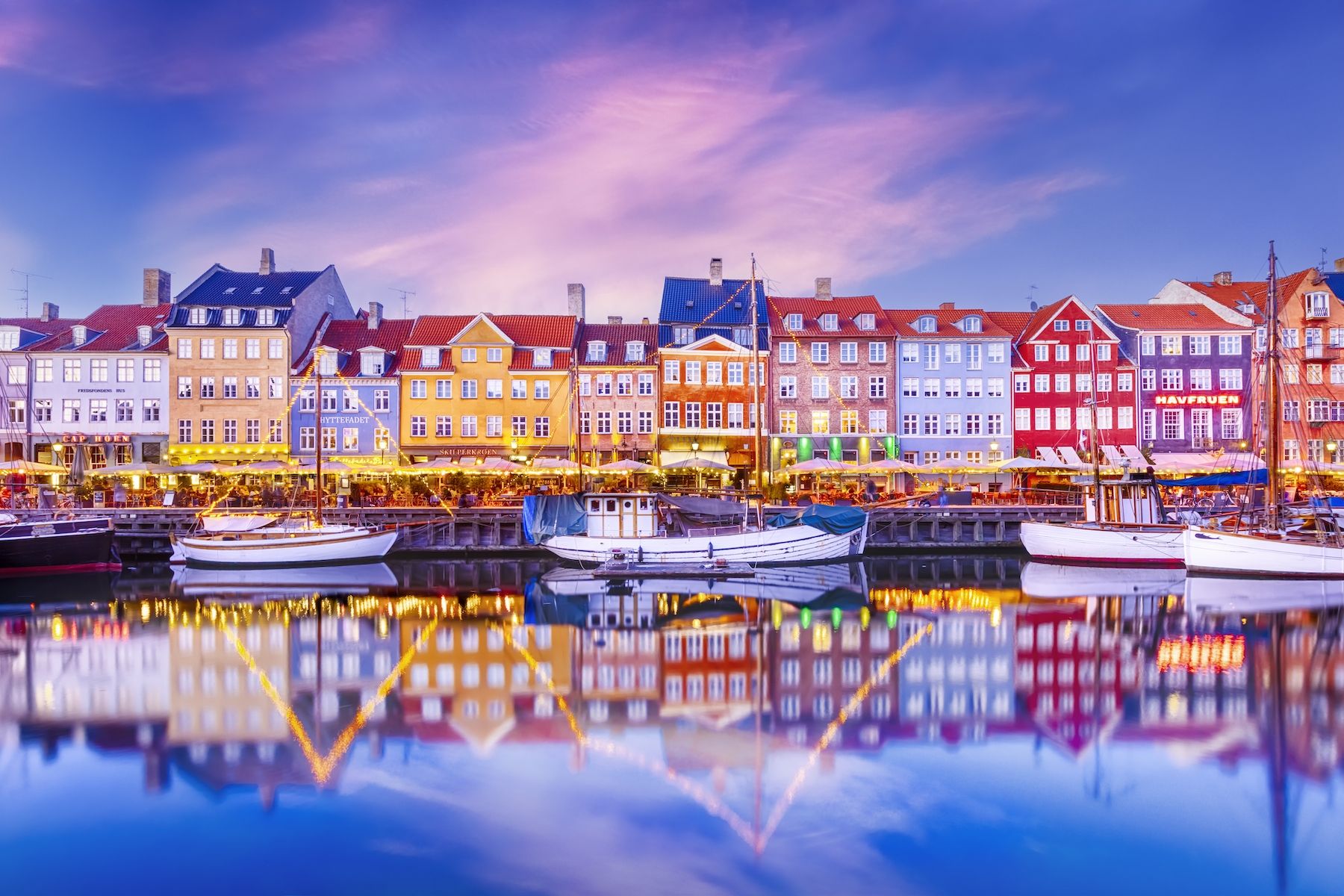 1800x1200 Copenhagen Nyhavn Evening Mood Wallpaper