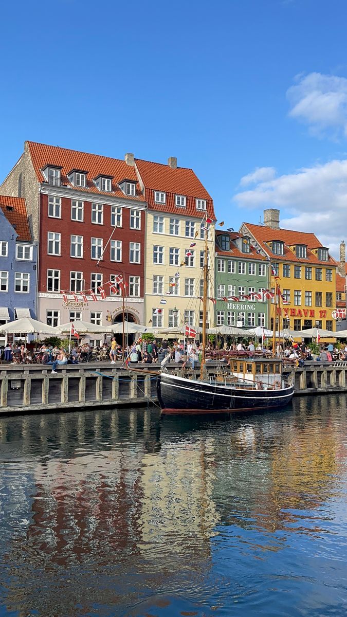 675x1200 Nyhavn Copenhagen