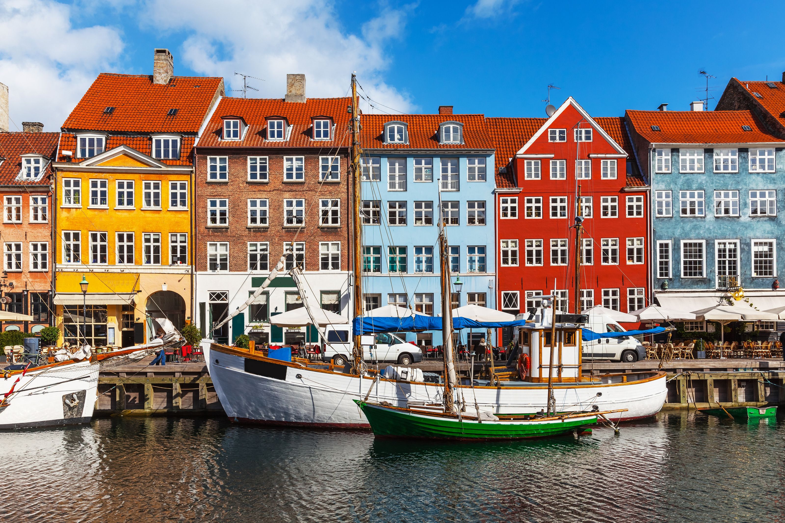 3200x2133 Colorful Buildings of Nyhavn in Copenhagen, Denmark Wall Mural