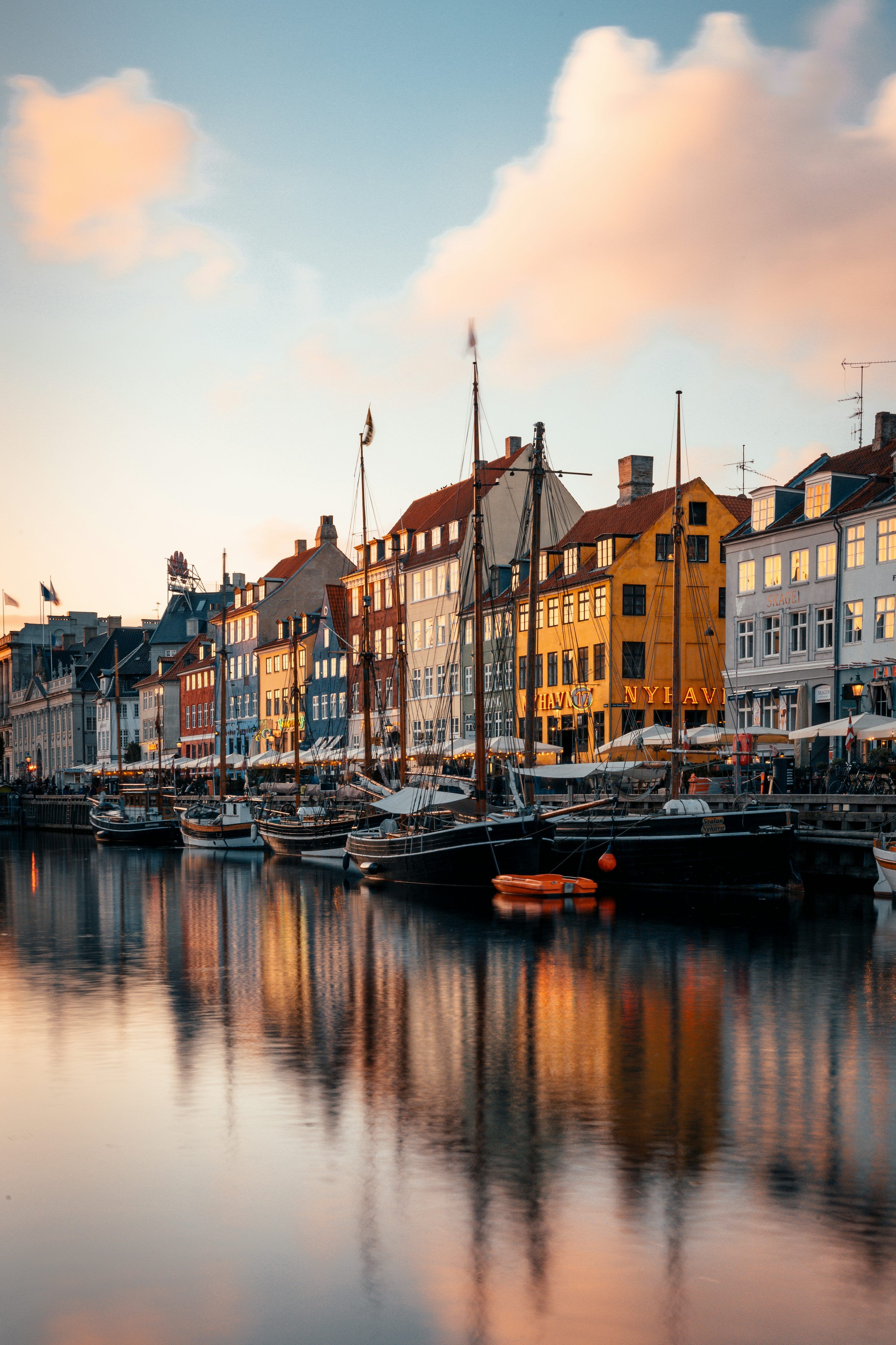 3000x4500 Nyhavn Picture. Download Free Image