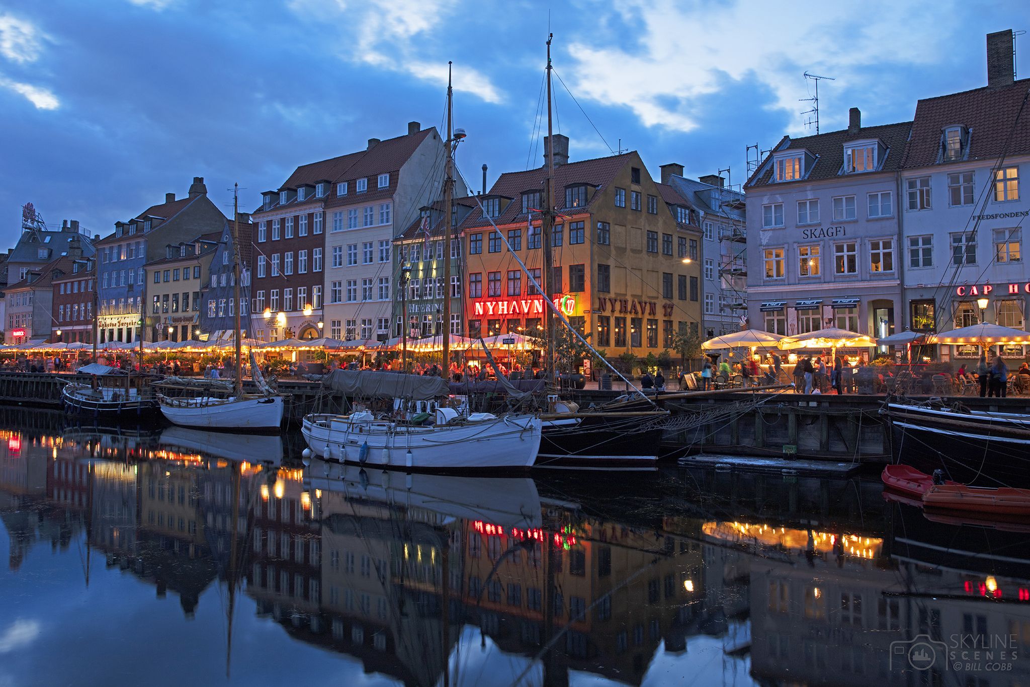 2048x1365 Nyhavn district and canal at sunset in Copenhagen