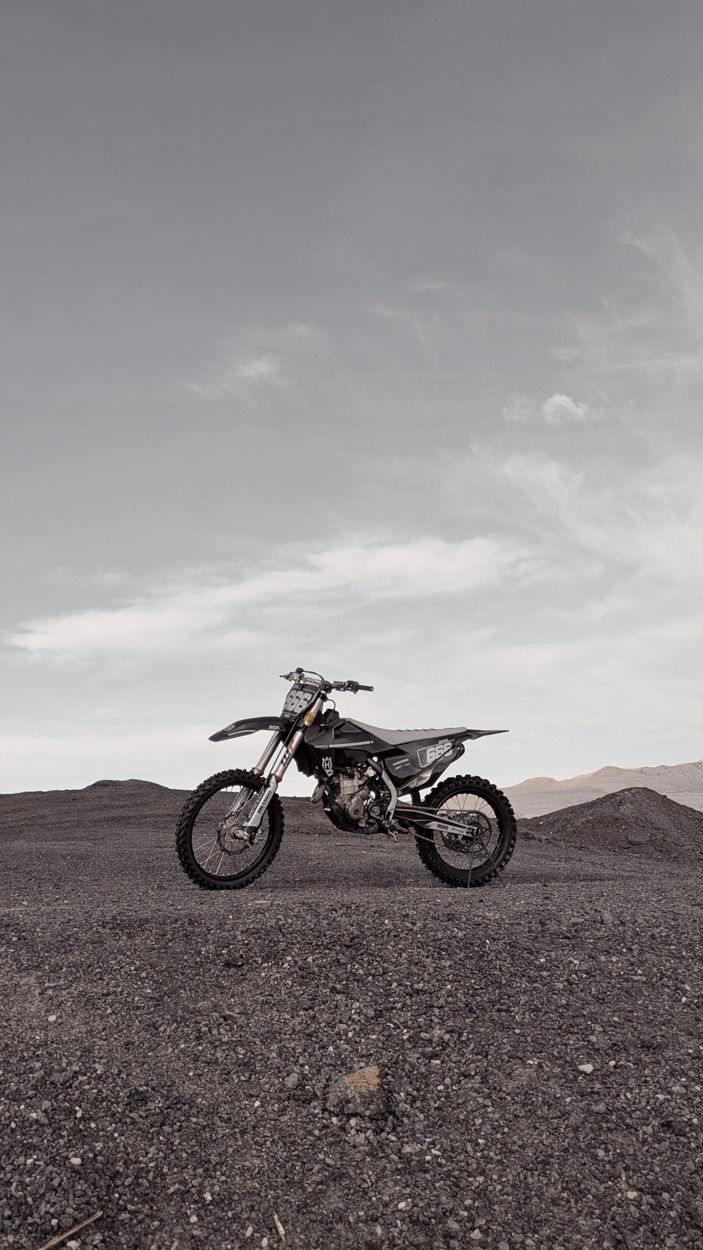 2268x4032 Probably the best picture I've ever taken of my dirt bike