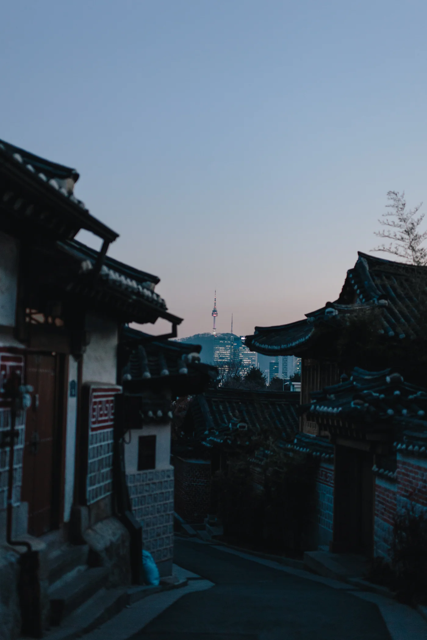 1400x2100 Bukchon at Sunset