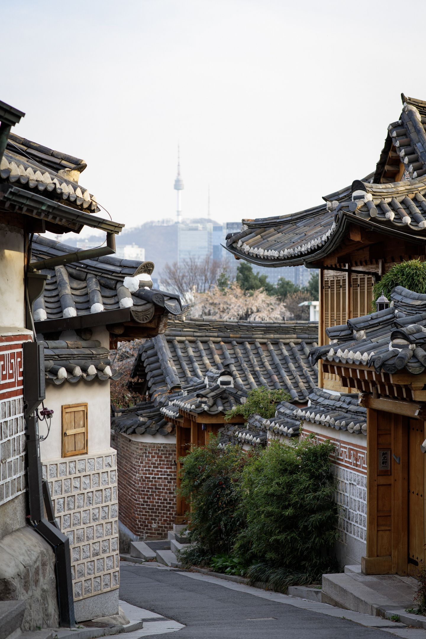 1440x2160 Bukchon Hanok Village