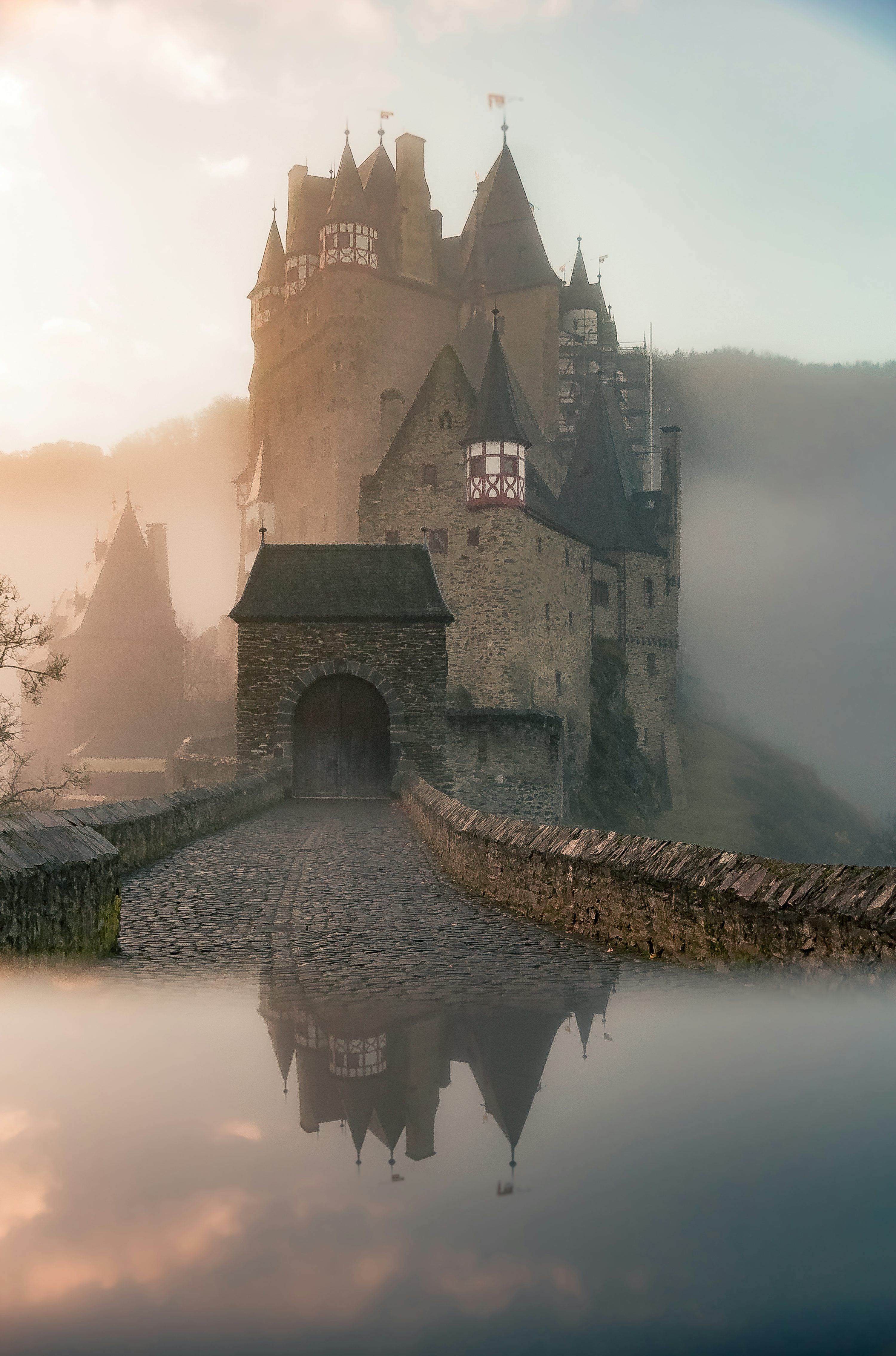 3000x4539 Gothic Castle Picture. Download Free Image