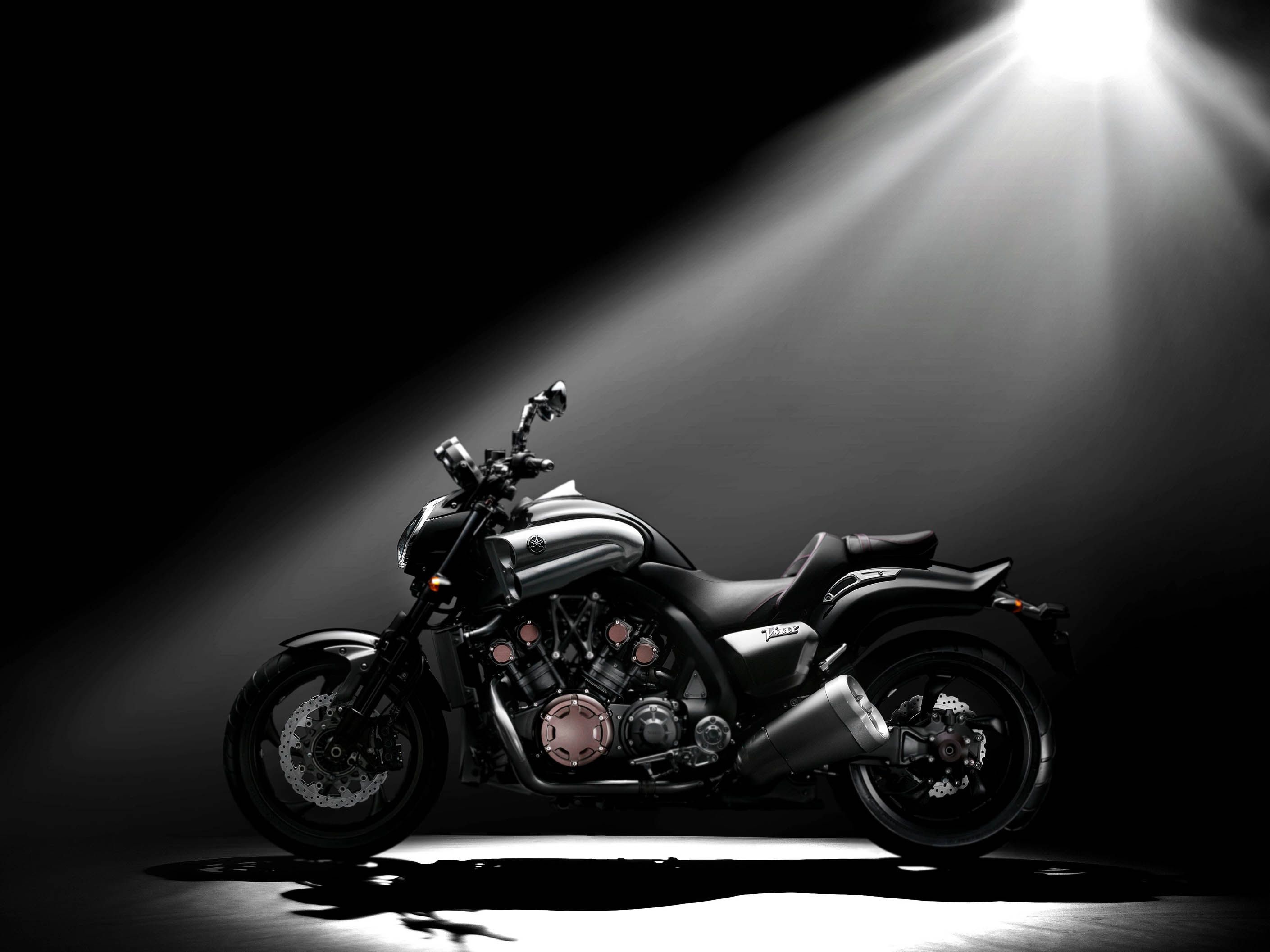 2819x2114 Yamaha VMAX Black PR & Marketing Ltd