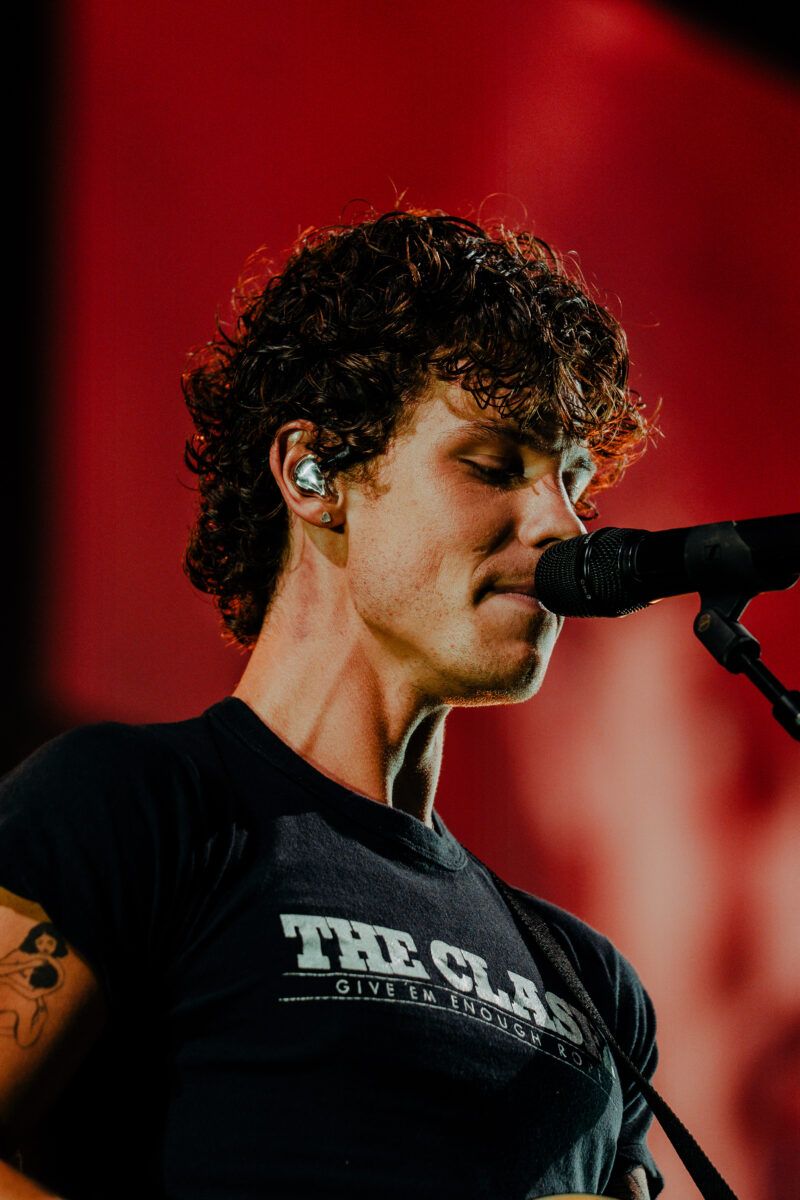 800x1200 Shawn Mendes At London's O2 Arena: Review