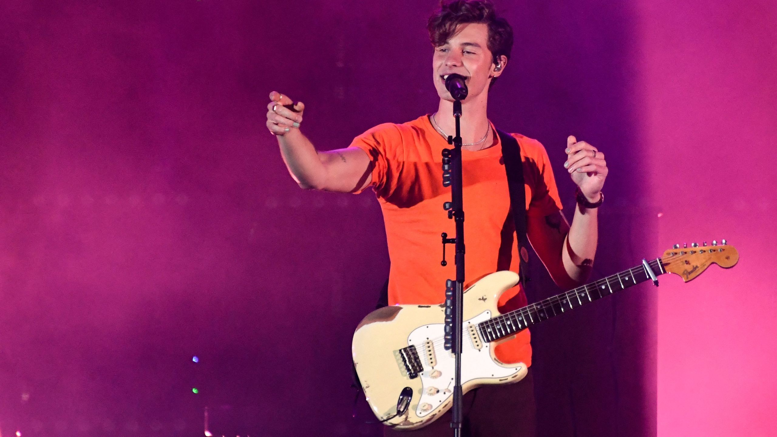 2560x1440 Shawn Mendes postpones tour dates citing mental health