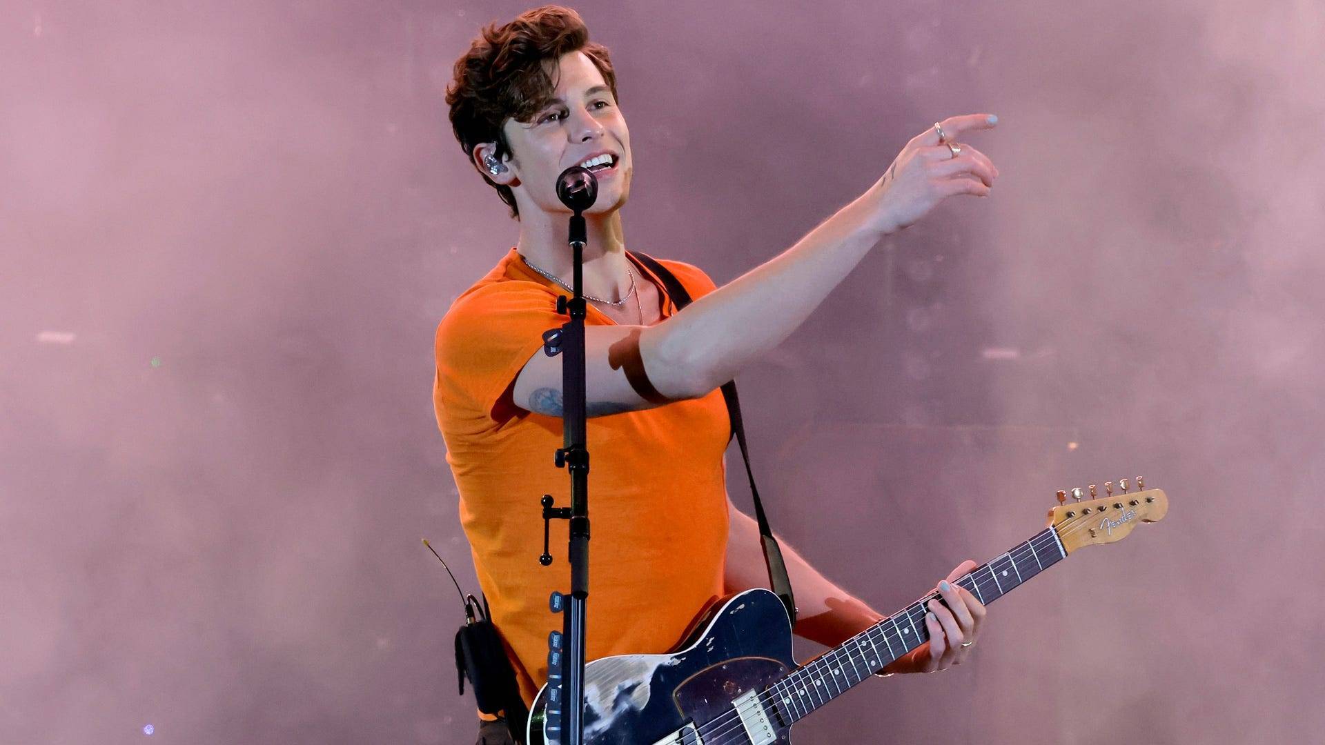 1920x1080 Shawn Mendes surprises fans with performance at Ed Sheeran's show in Toronto