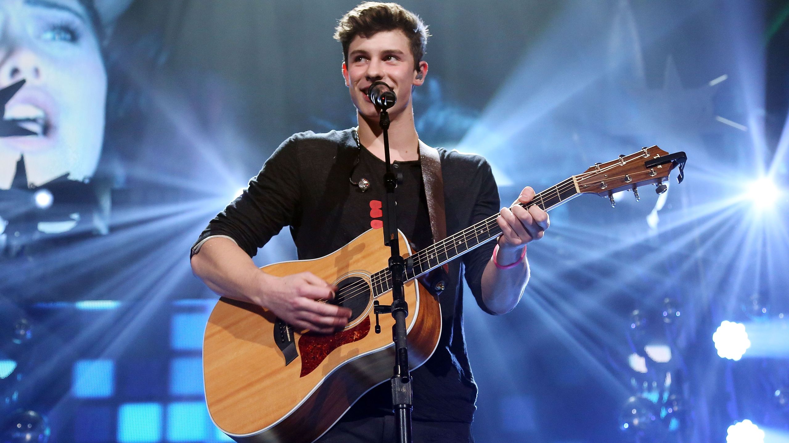 2560x1440 Shawn Mendes Announces 'Illuminate' 2017 World Tour Dates
