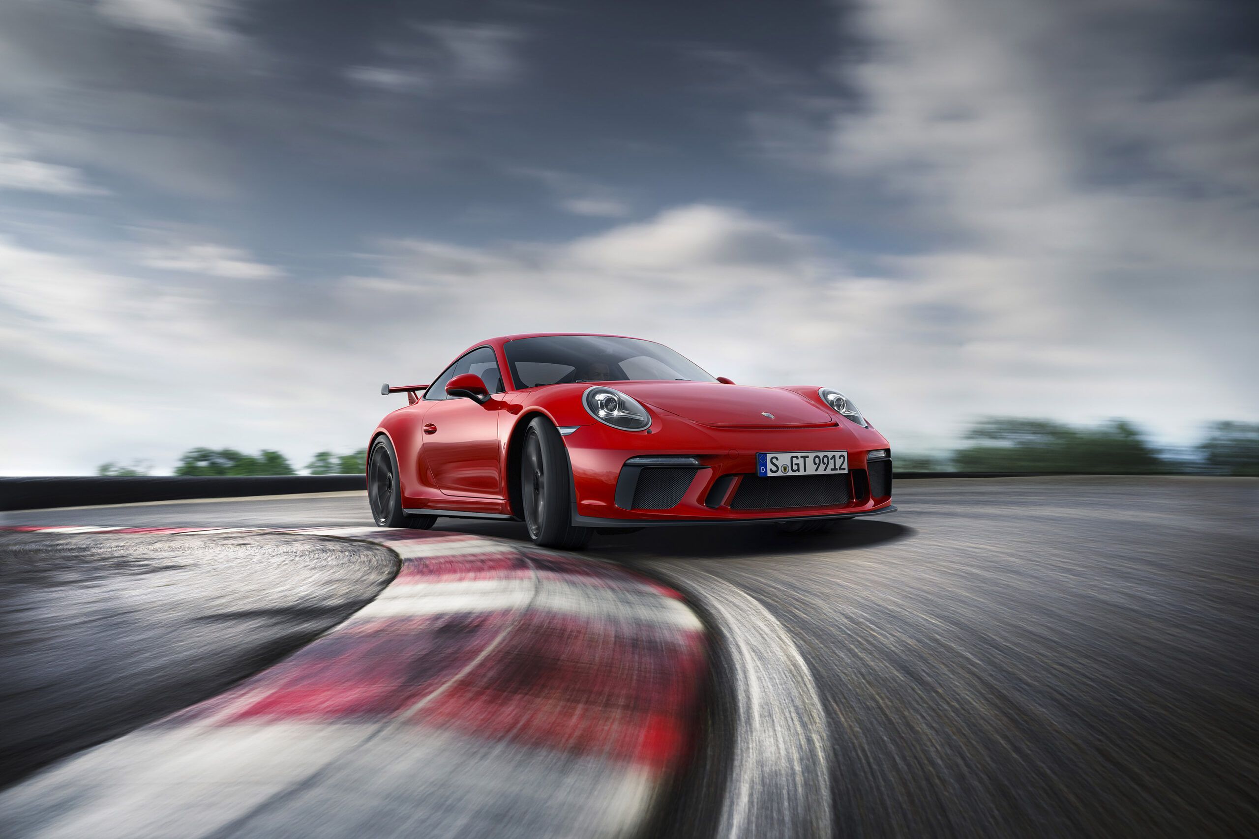 2560x1707 Porsche 911 GT3 Wallpaper