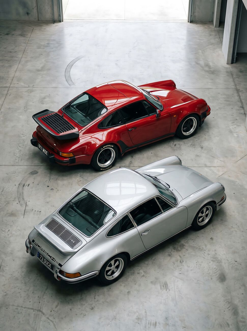 971x1300 Poster Classic Porsche 911 In Red and Silver