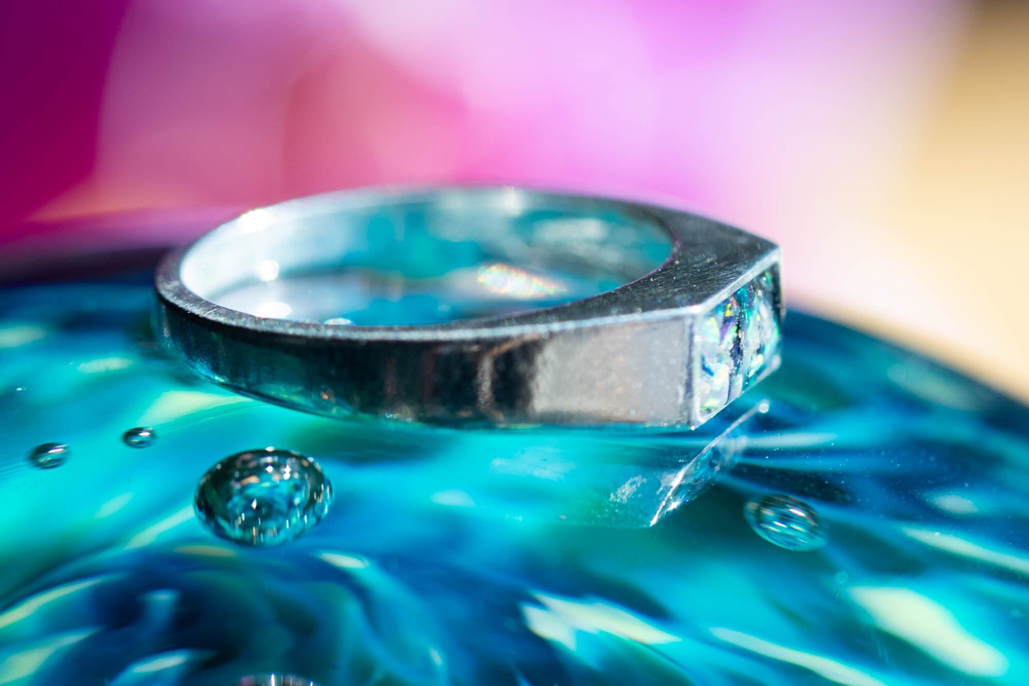 2000x1333 Silver Bar Ring with Cremation Ashes Glass & Jewelry
