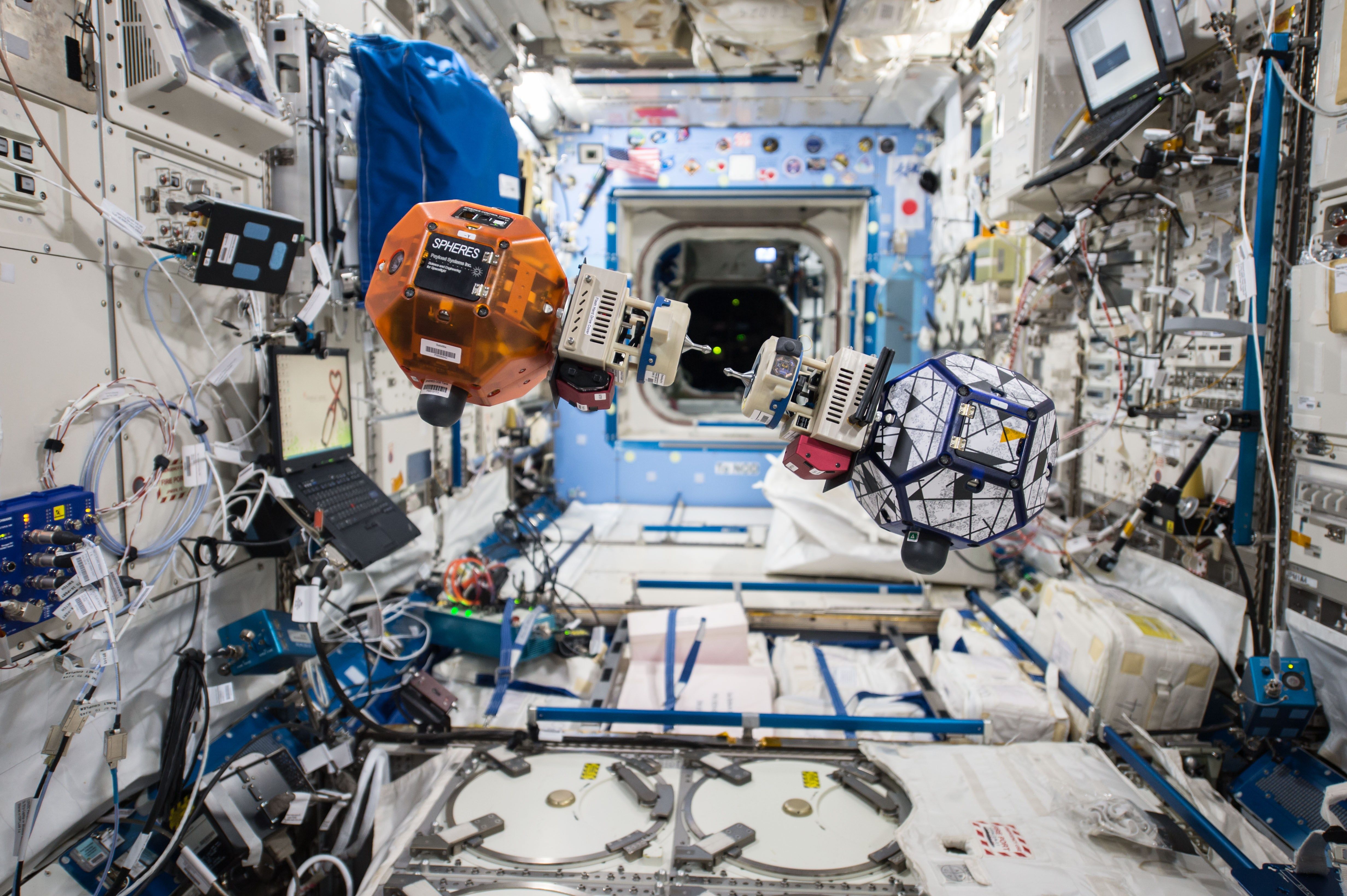 4928x3280 The latest in space science onboard the ISS Deep Space