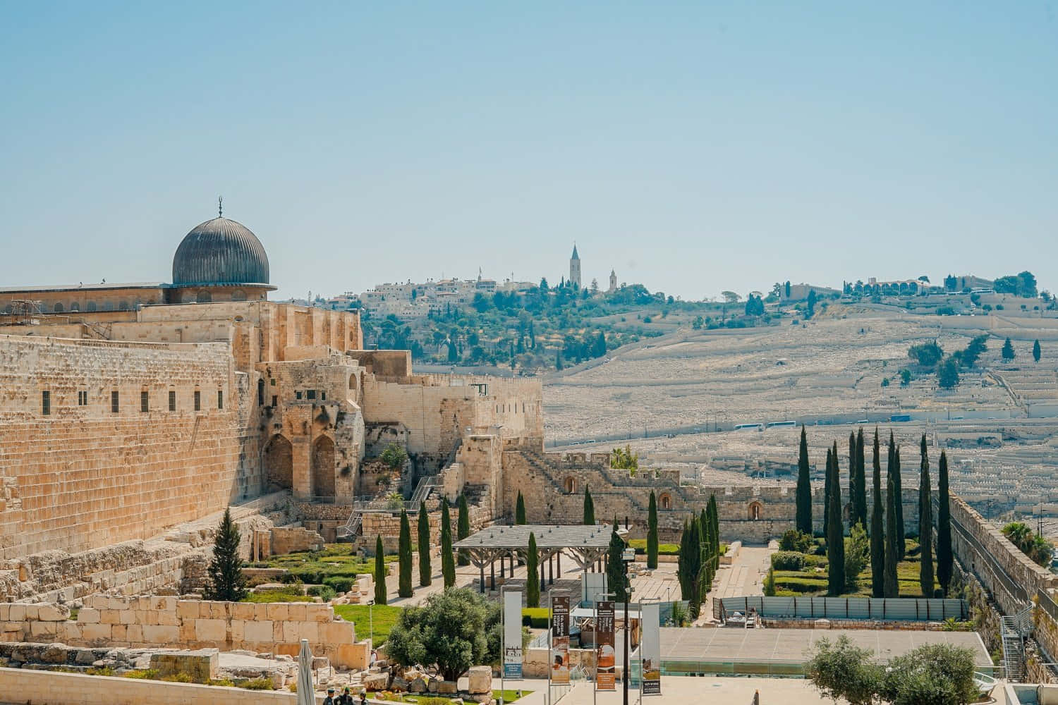 1500x1000 Download Panoramic View of Jerusalem's Old City at Sunset Wallpaper