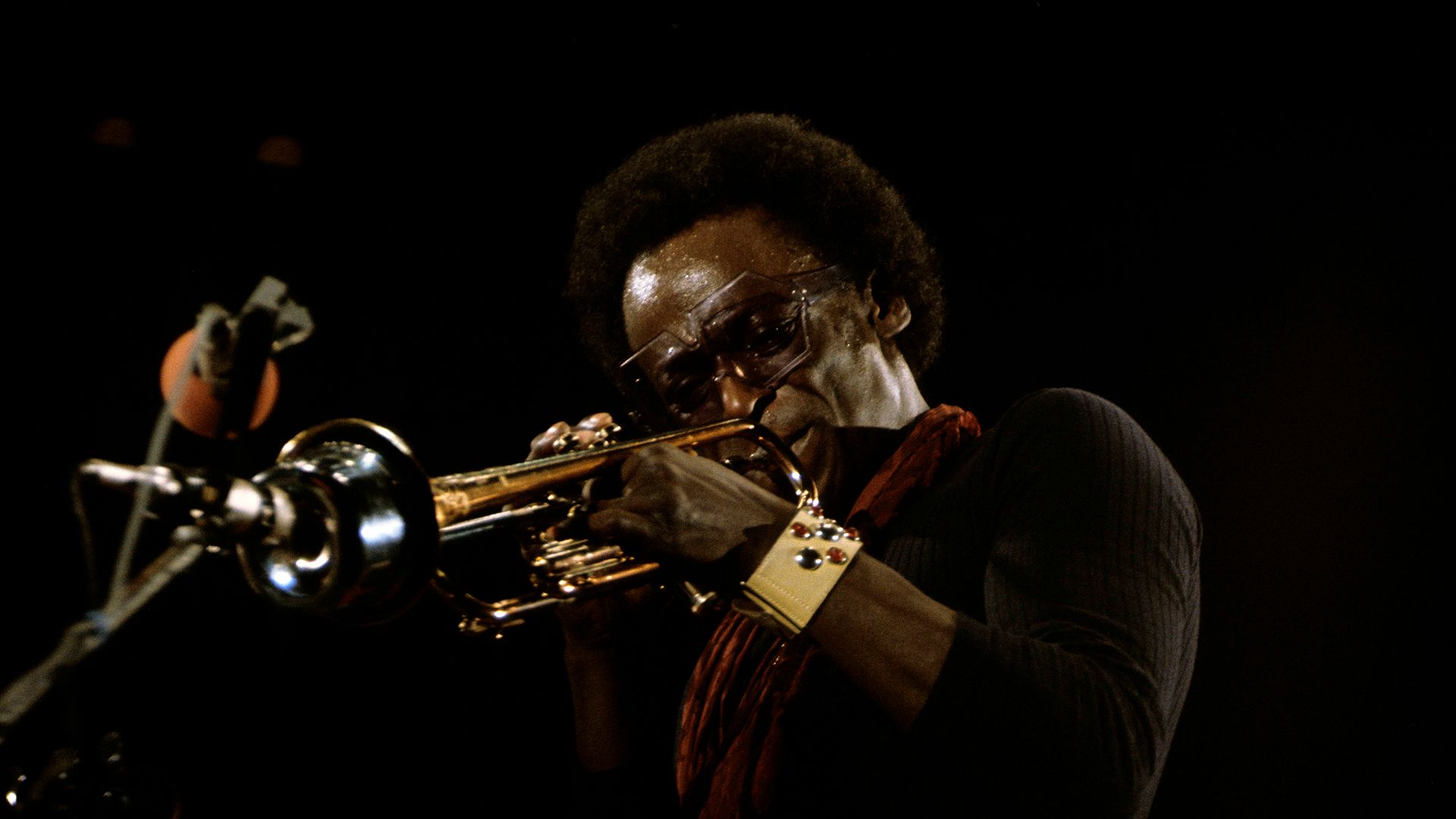 1920x1080 Why Miles Davis' Bitches Brew is such an extraordinary record