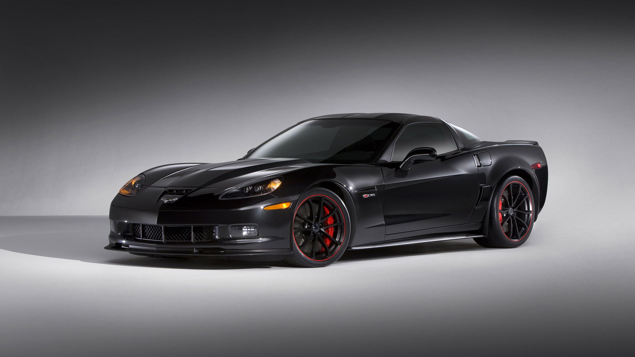 2560x1440 Black Chevrolet Corvette Z06 Centennial Edition Coupe Sport Car HD Cars Wallpaper