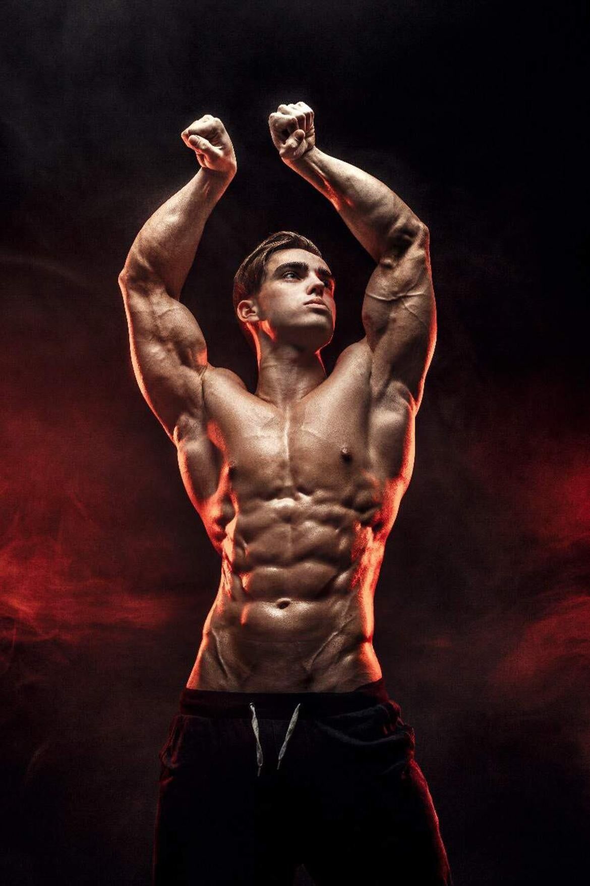 1170x1756 Body Building Pose Wallpaper
