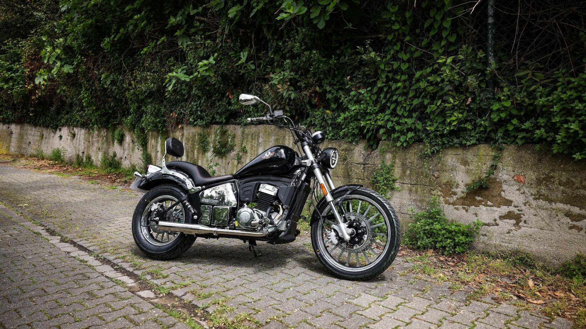 1920x1080 DAYTONA 250S Raptor DAYTONA 250S. Powerful and Sporty Chopper Motorcycle