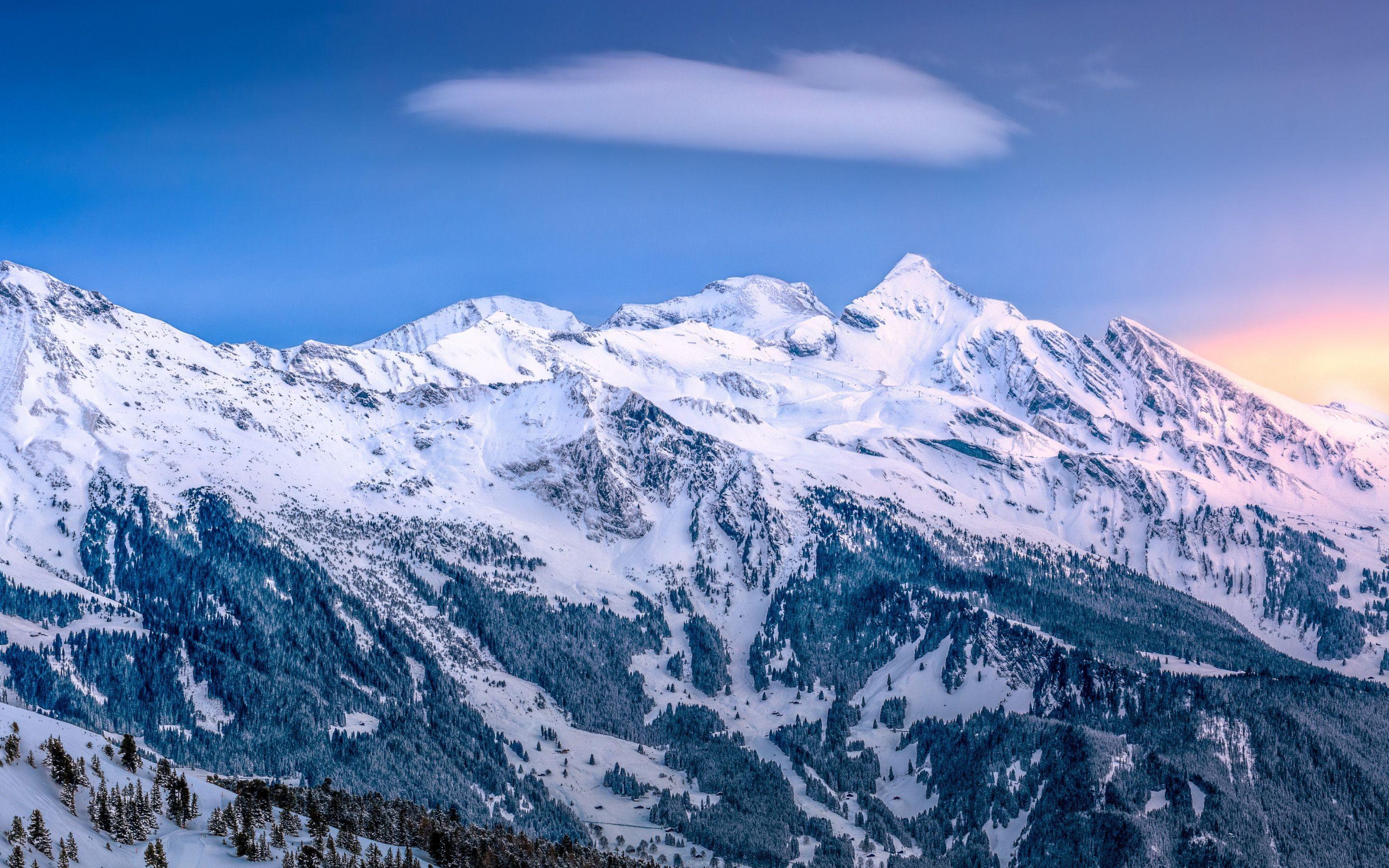 2880x1800 Download wallpaper: Alpine scenery from Kleine Scheidegg, Switzerland 2880x1800