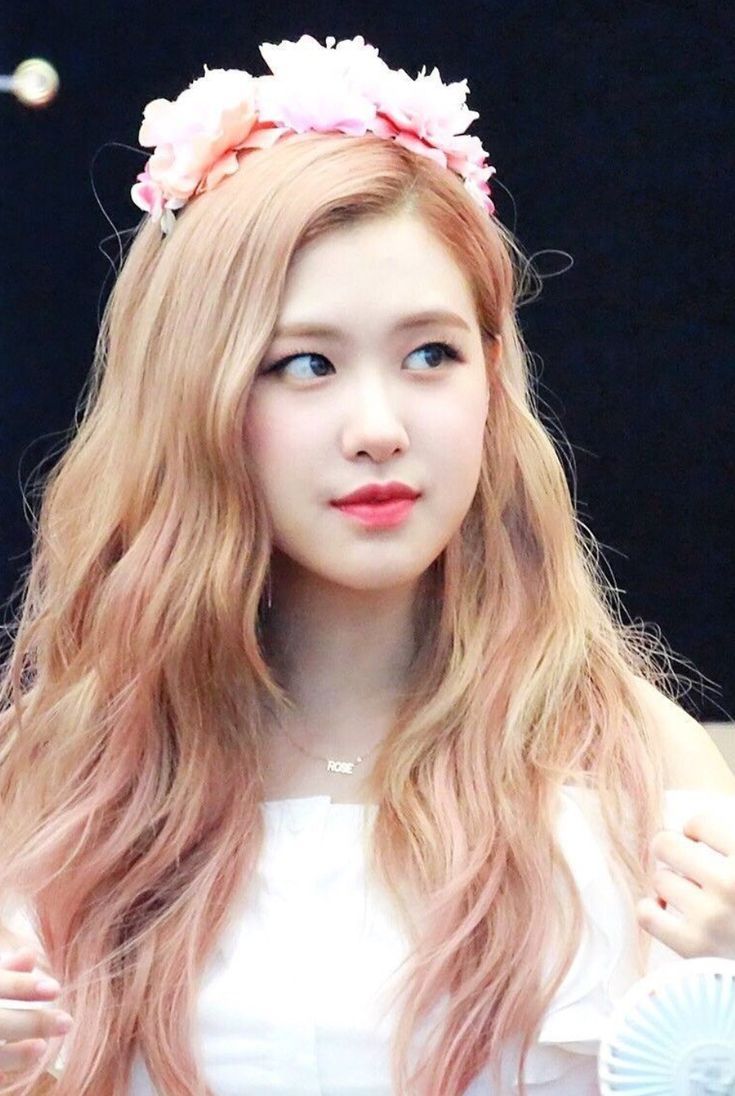 735x1096 Rose