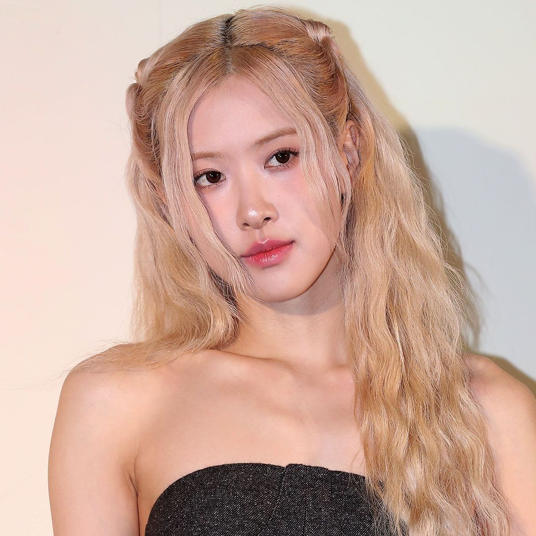 1080x1080 BLACKPINK's Rosé's Latest Hairstyle Proves She's Queen of Coquette