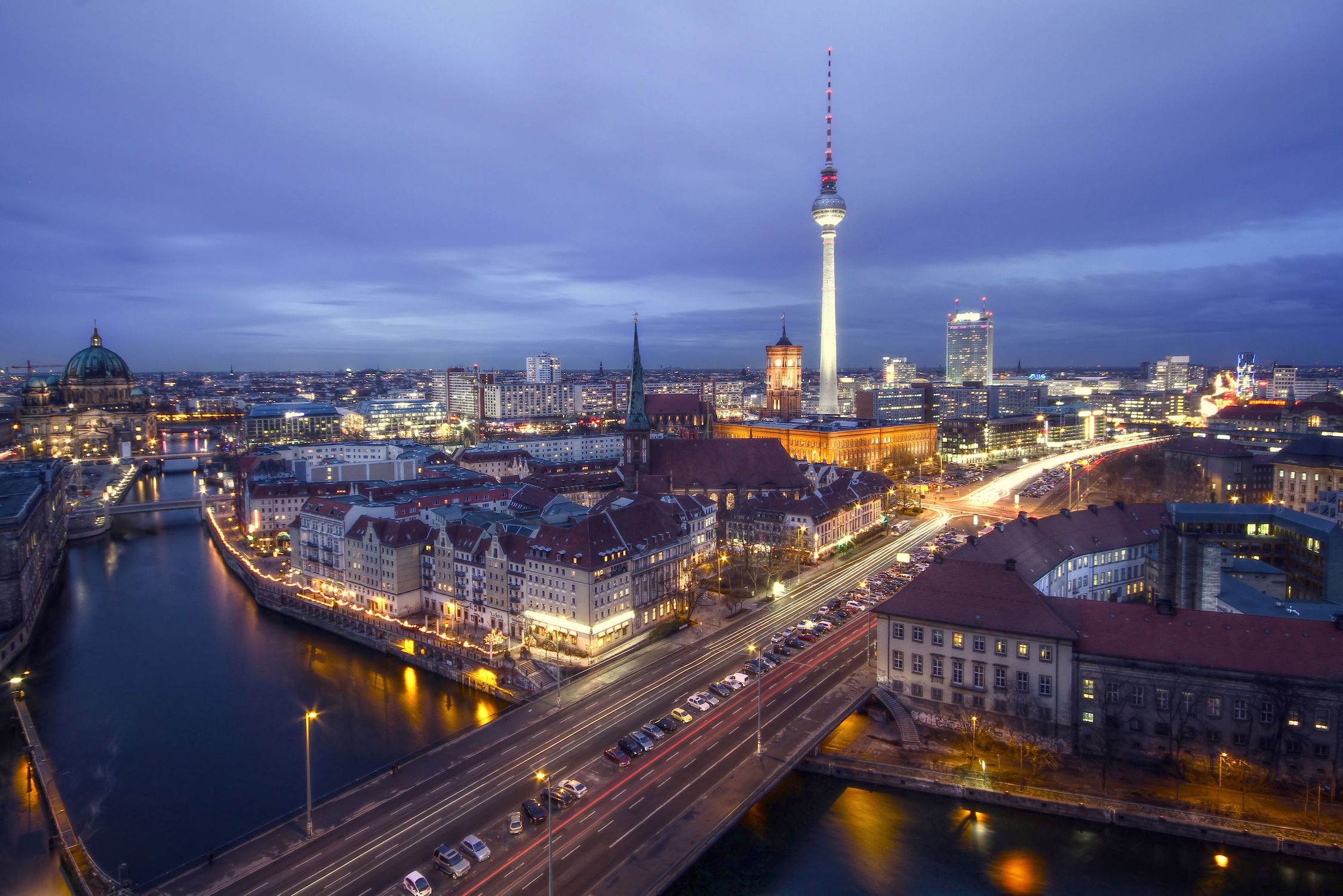 2249x1500 Skyline Berlin in HDR als Fotoprodukt bestellen