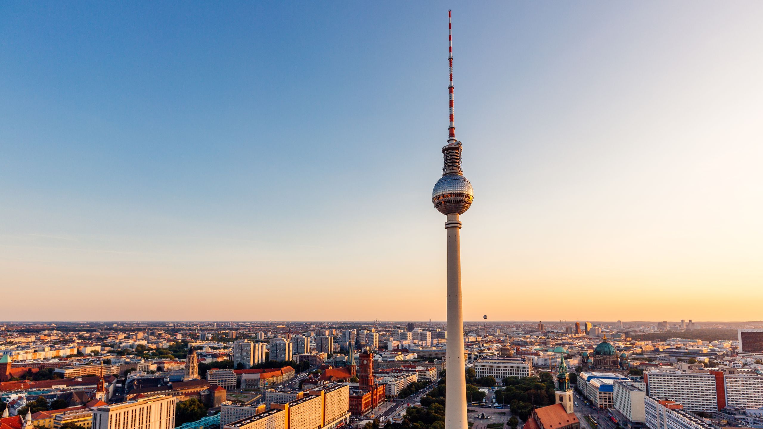 2560x1440 Berlin TV Tower