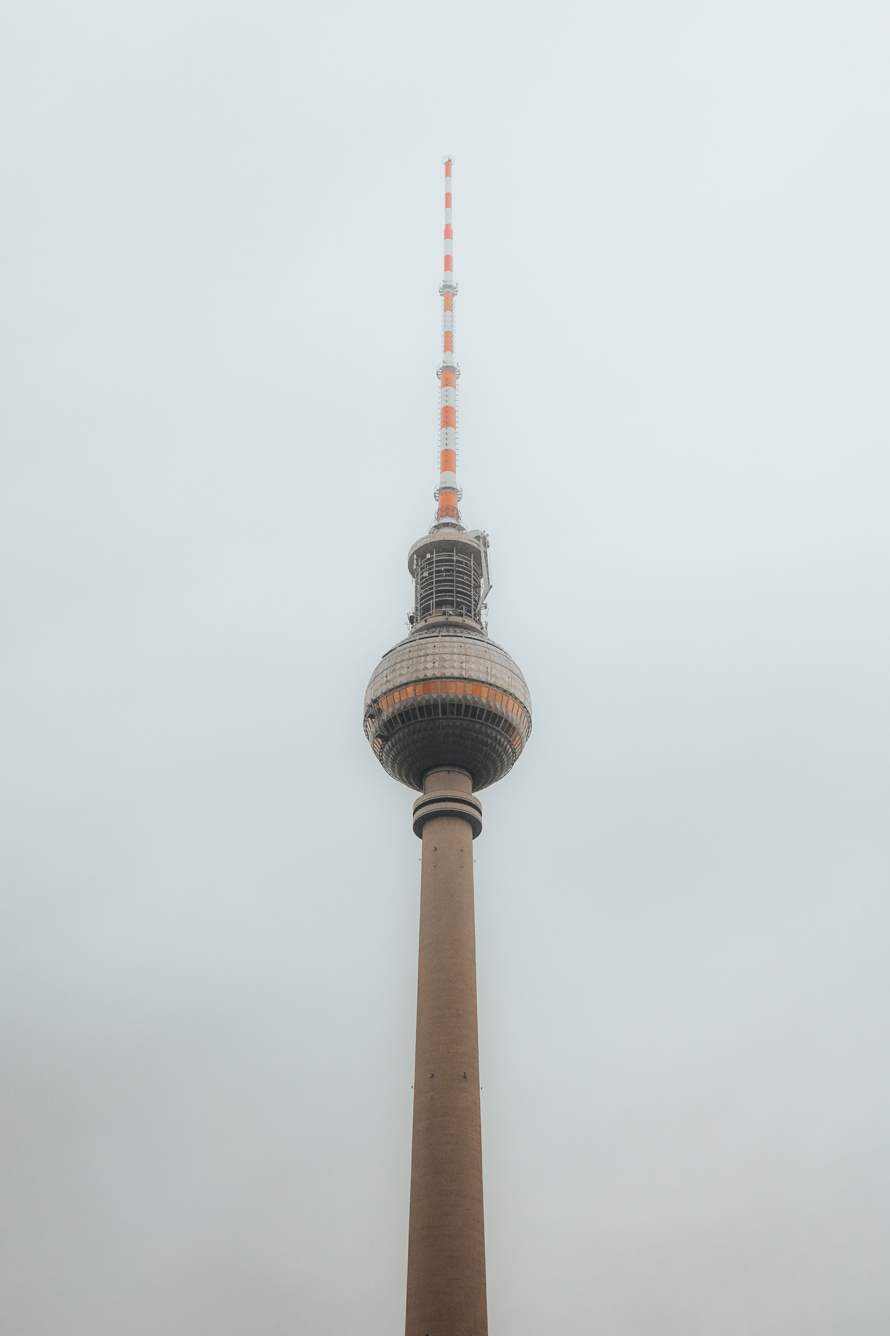 3008x4512 Minimalist View of Berlin TV Tower on Foggy Day · Free