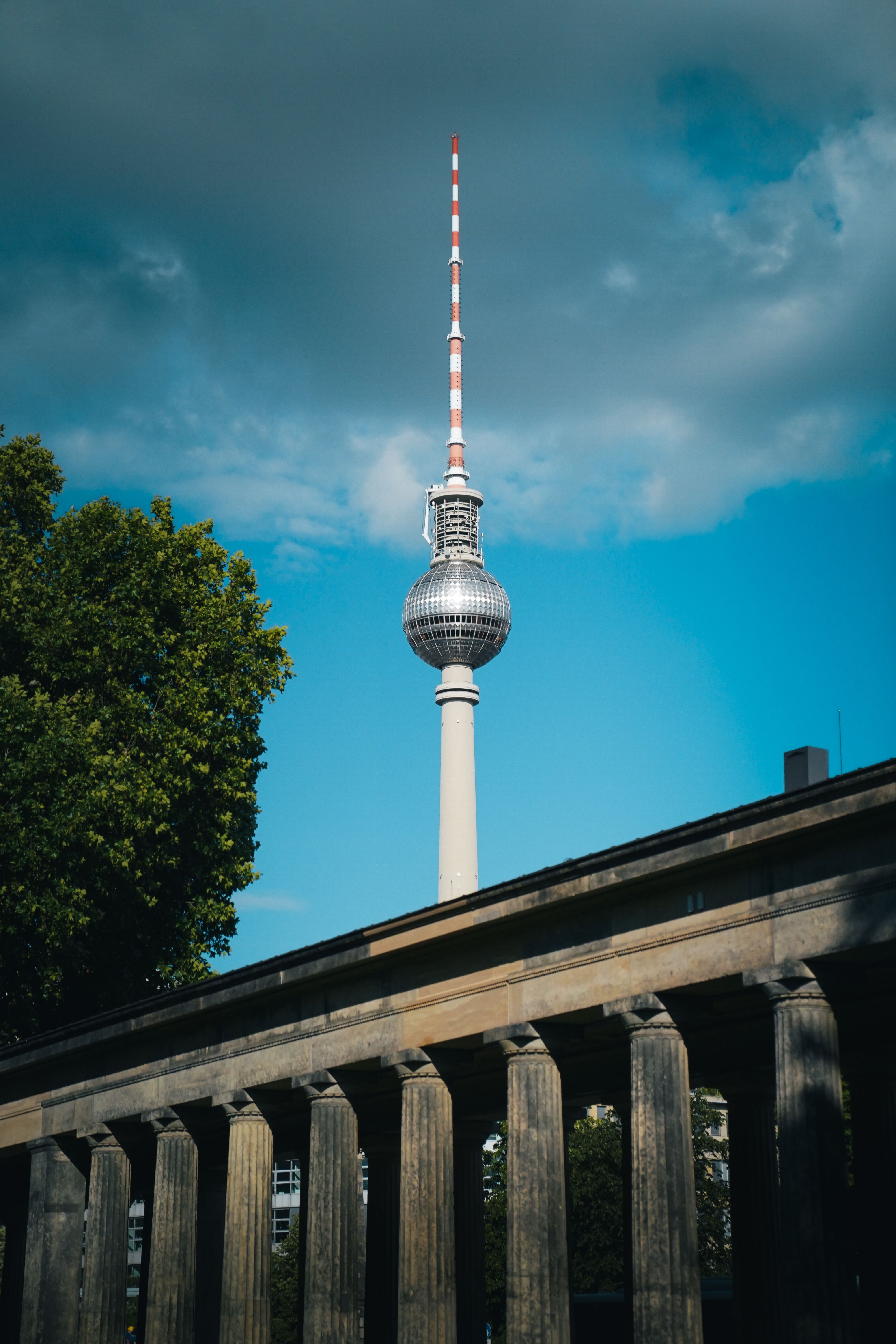 4000x6000 Fernsehturm Berlin over City · Free