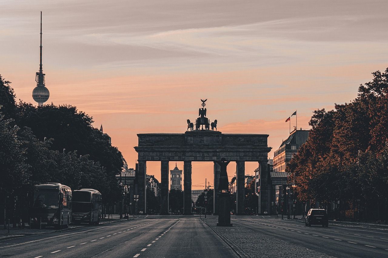 1280x853 Free Fernsehturm & Berlin Image