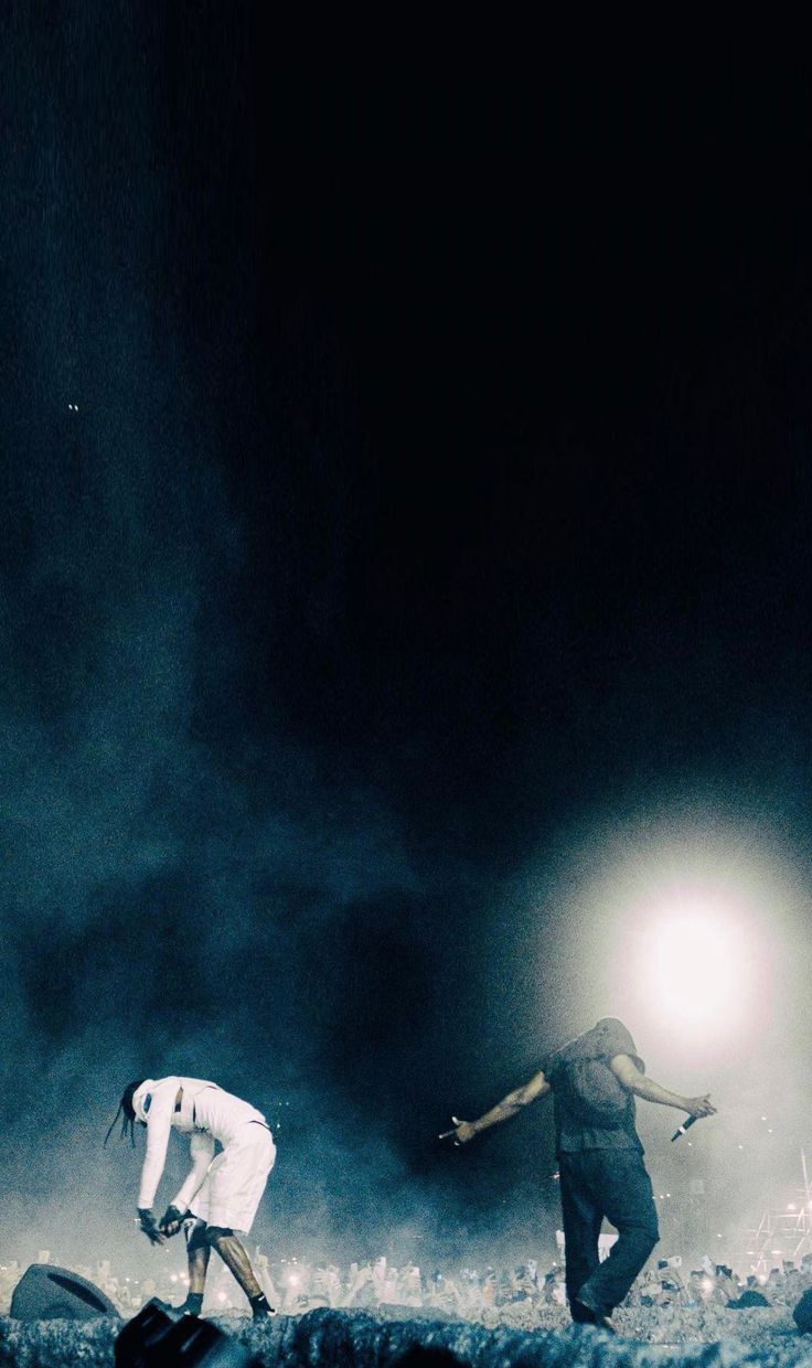 736x1240 Kanye and Travis