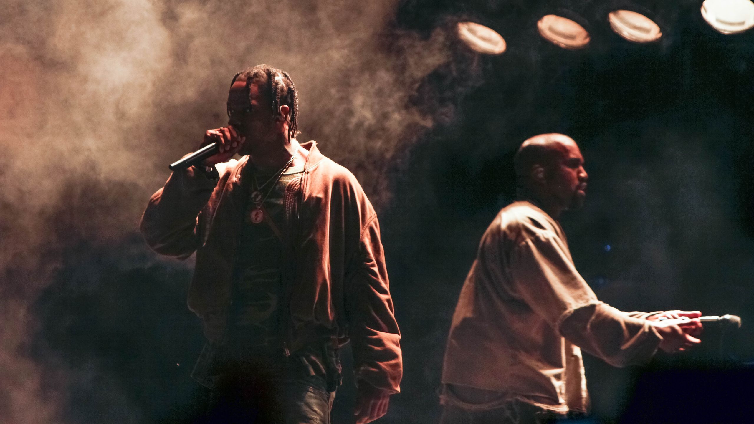 2560x1440 Travis Scott Doubled Down on His “Loyalty” to Kanye at His Utopia Rome Concert