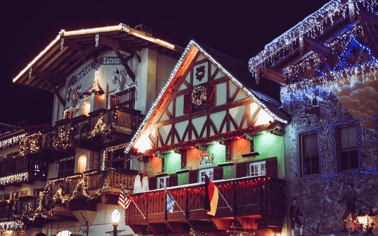 1280x800 Living in Leavenworth, WA: Is This Mountain Town for You?