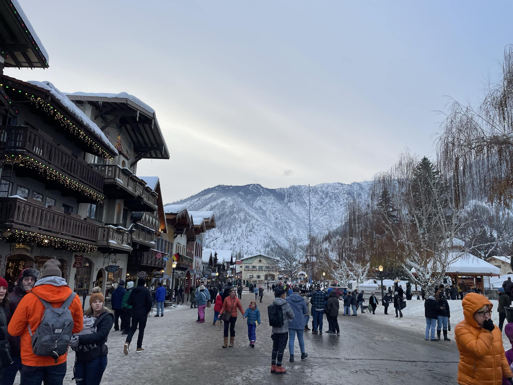 2048x1536 Leavenworth Magic: A Guide to Making the Most of Your Holiday Visit