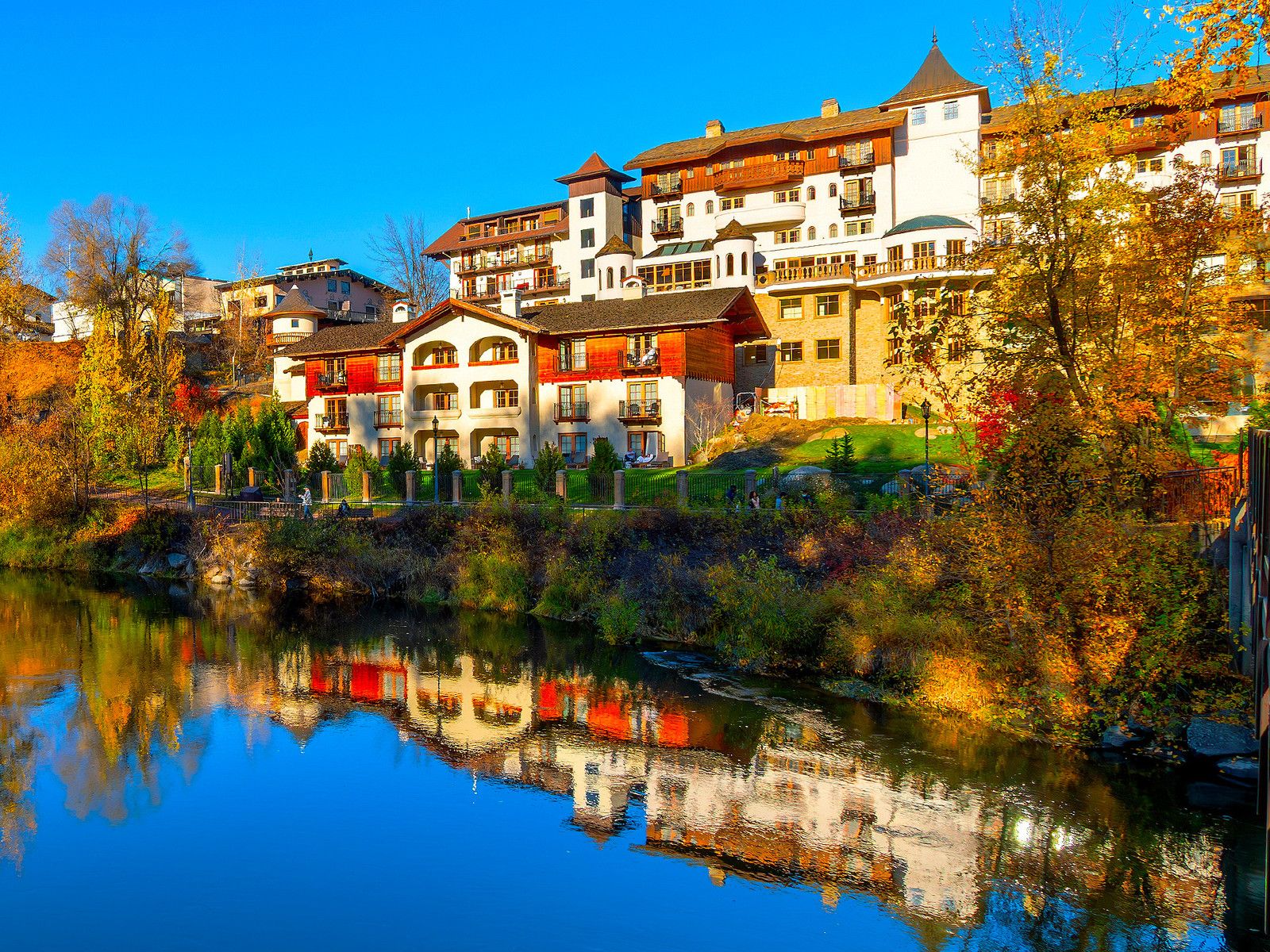 1600x1200 Washington's Most Lovable Town Is Like A Mini Bavaria With Its Own Oktoberfest