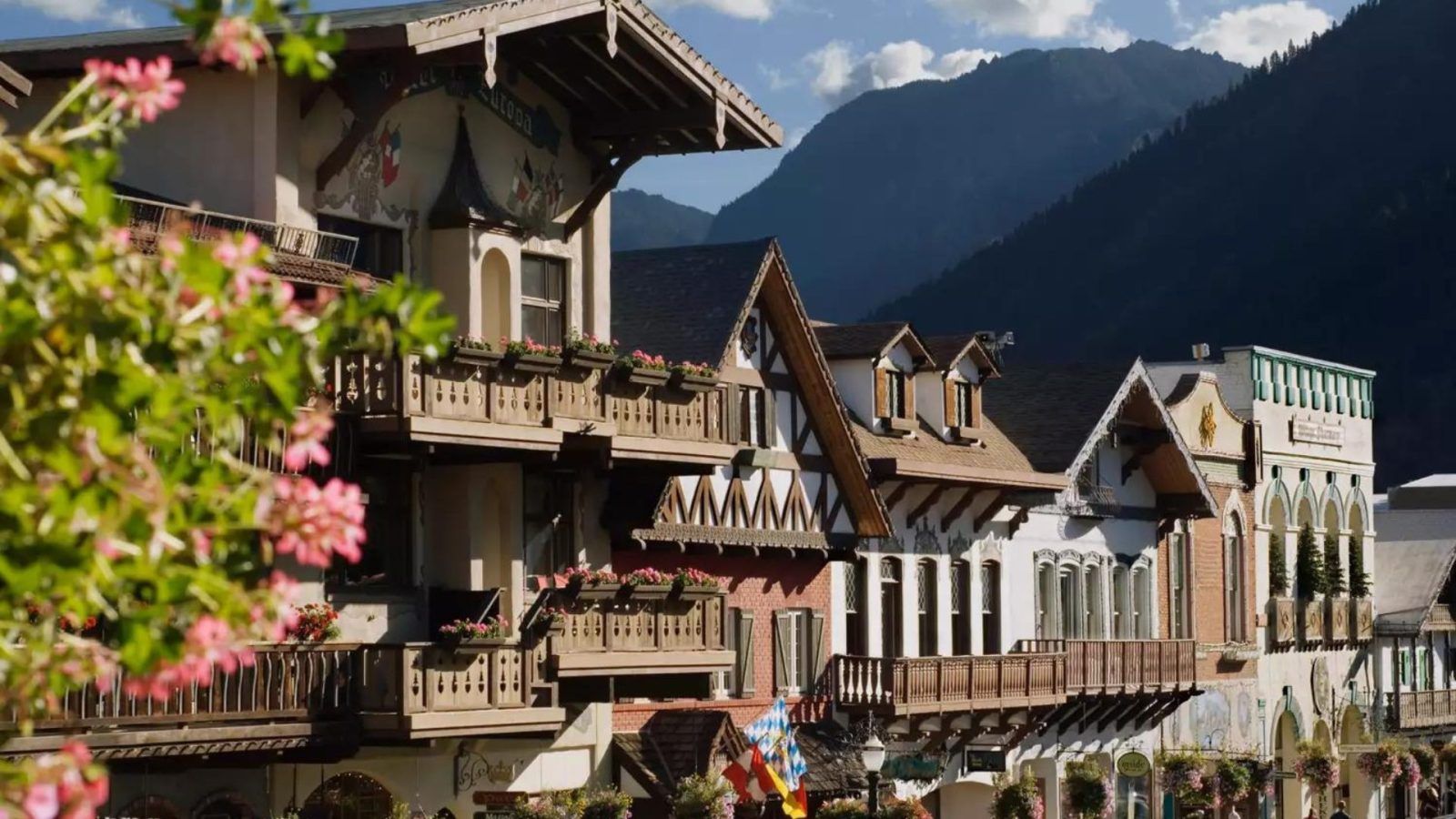 1600x900 Guide To Leavenworth: Washington's Bavarian Village