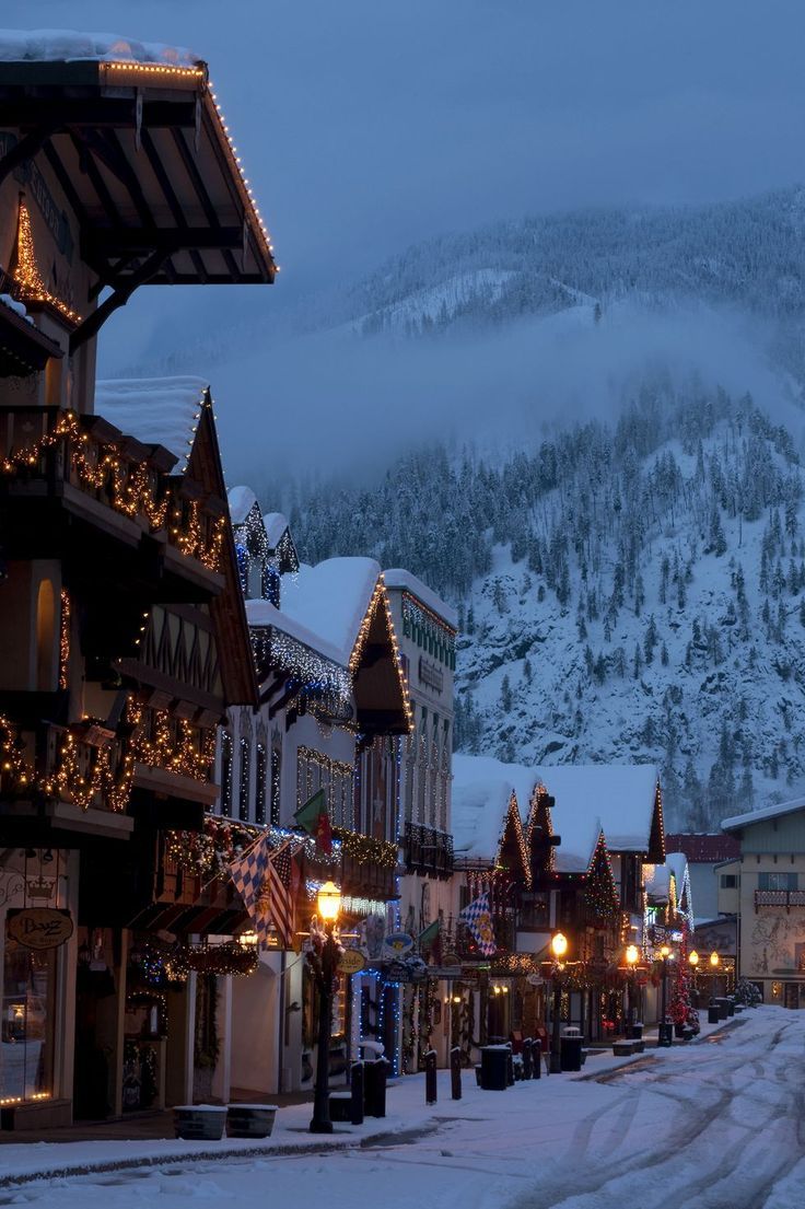 736x1105 leavenworth washington christmas towns