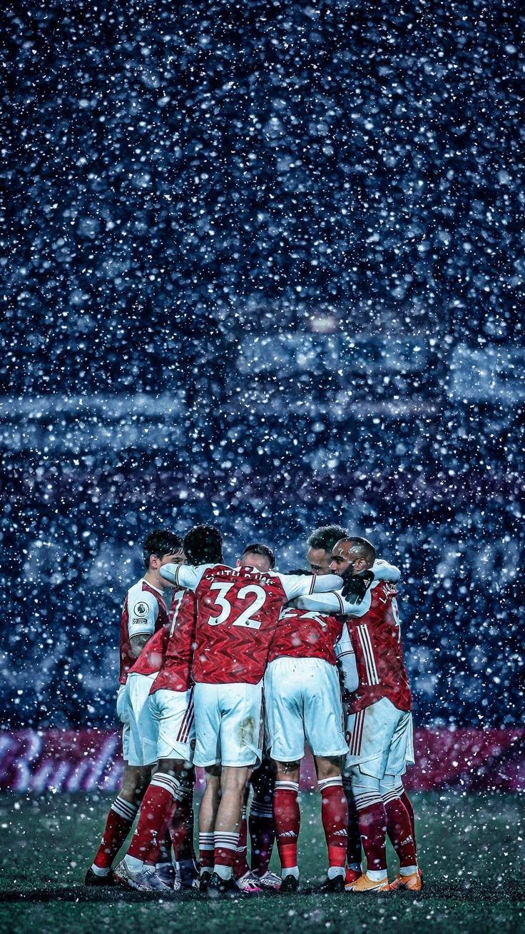 736x1308 Football wallpaper christmas. Arsenal christmas wallpaper, Winter soccer wallpaper, Arsenal photo